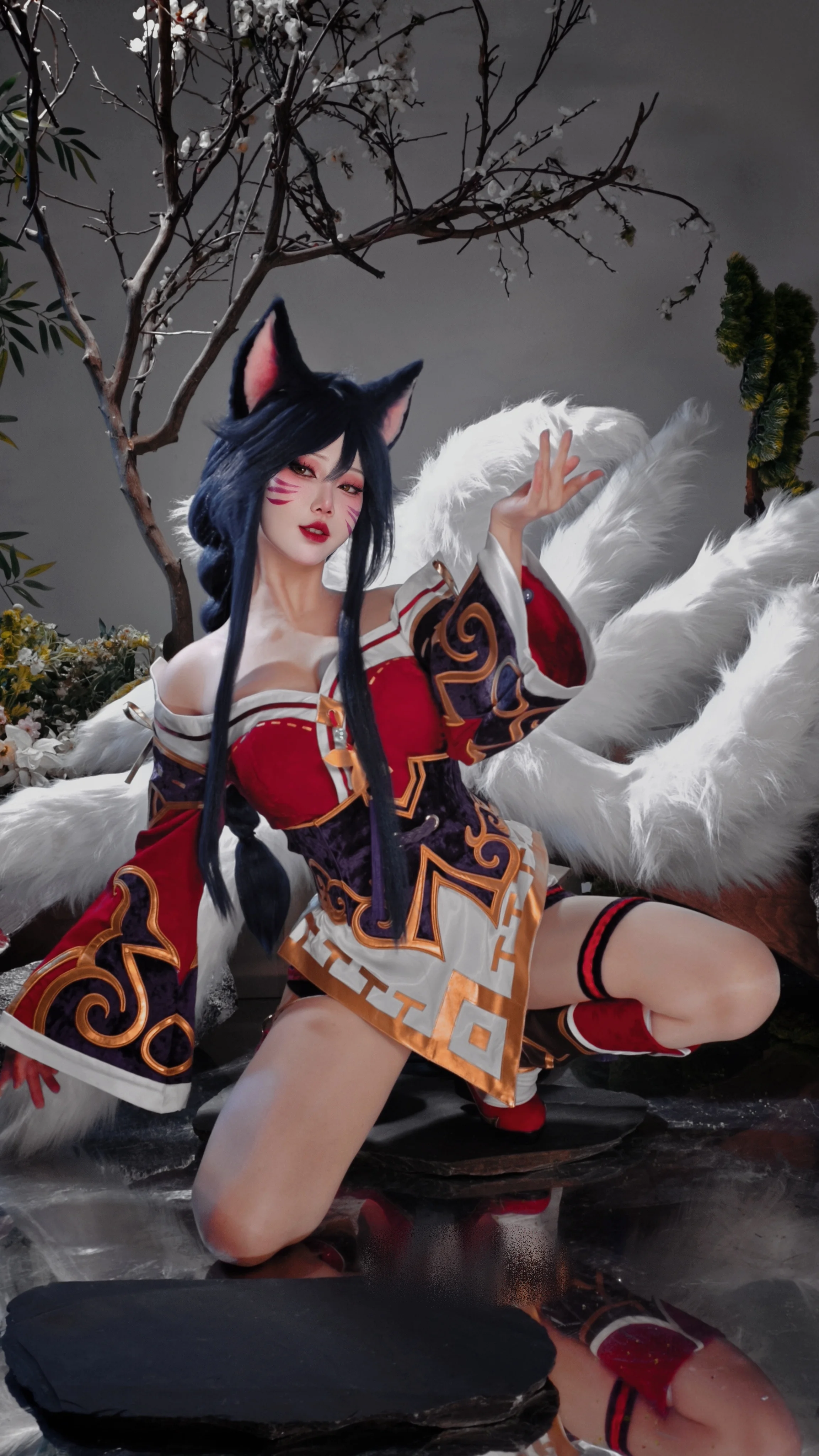 [Late-Night Studio Nine-tailed fox Shoot] This Outfit and Makeup Look Is So Photogenic