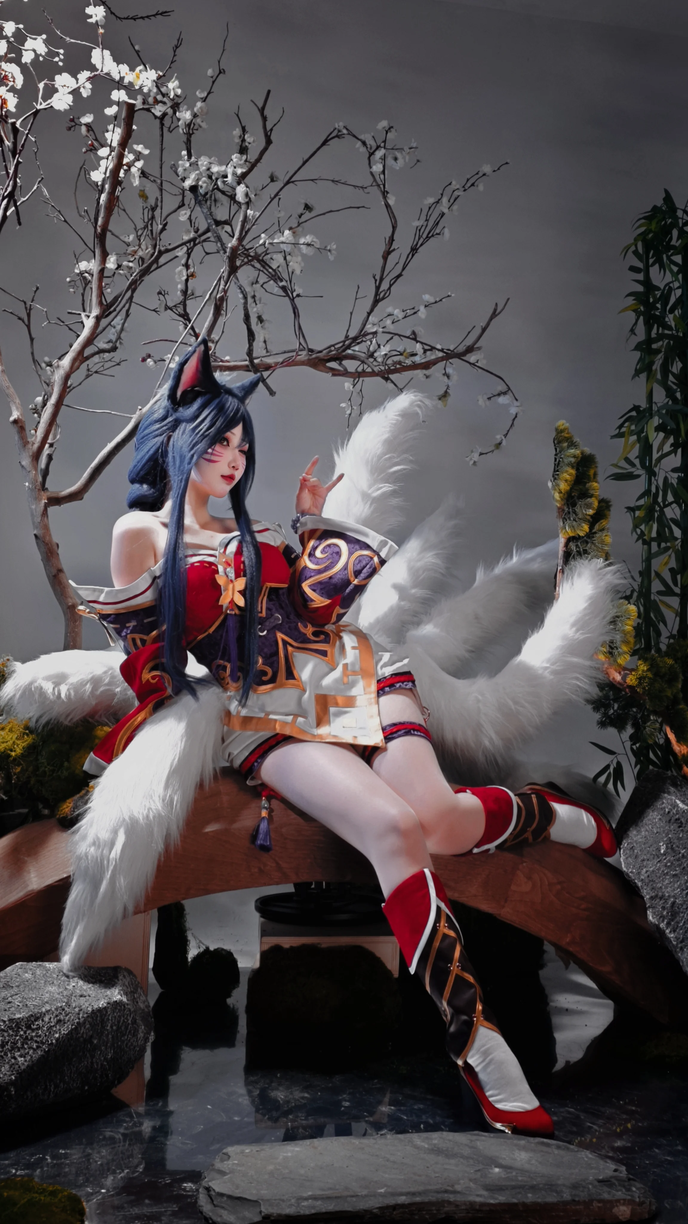 [Late-Night Studio Nine-tailed fox Shoot] This Outfit and Makeup Look Is So Photogenic - Image 2