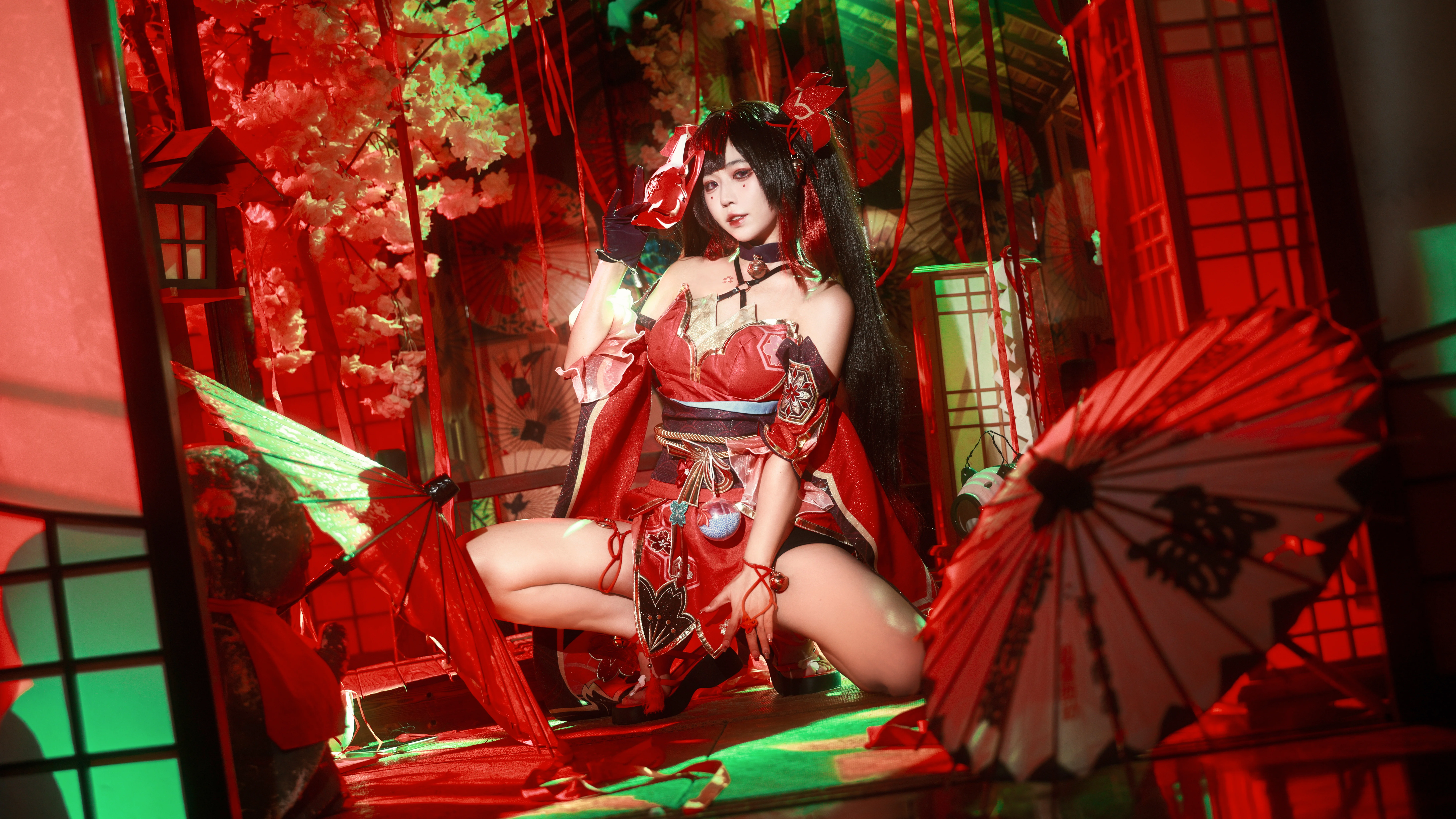 【欢愉cos】星穹铁道里的红绿碰撞，视觉张力拉满 封面