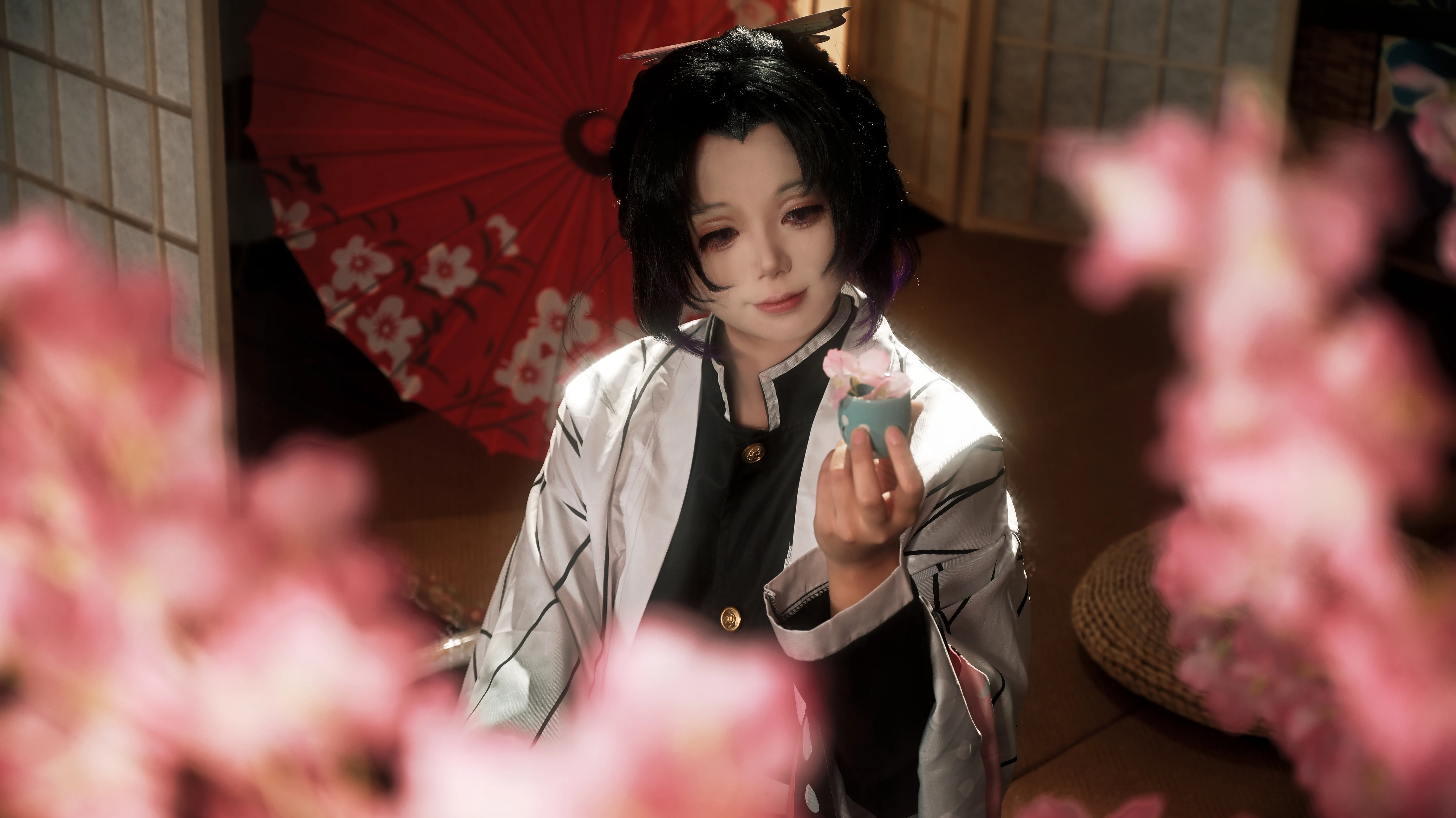 【蝴蝶忍cos】鬼灭之刃里的蝶之呼吸与和室光影 - 第 10 张