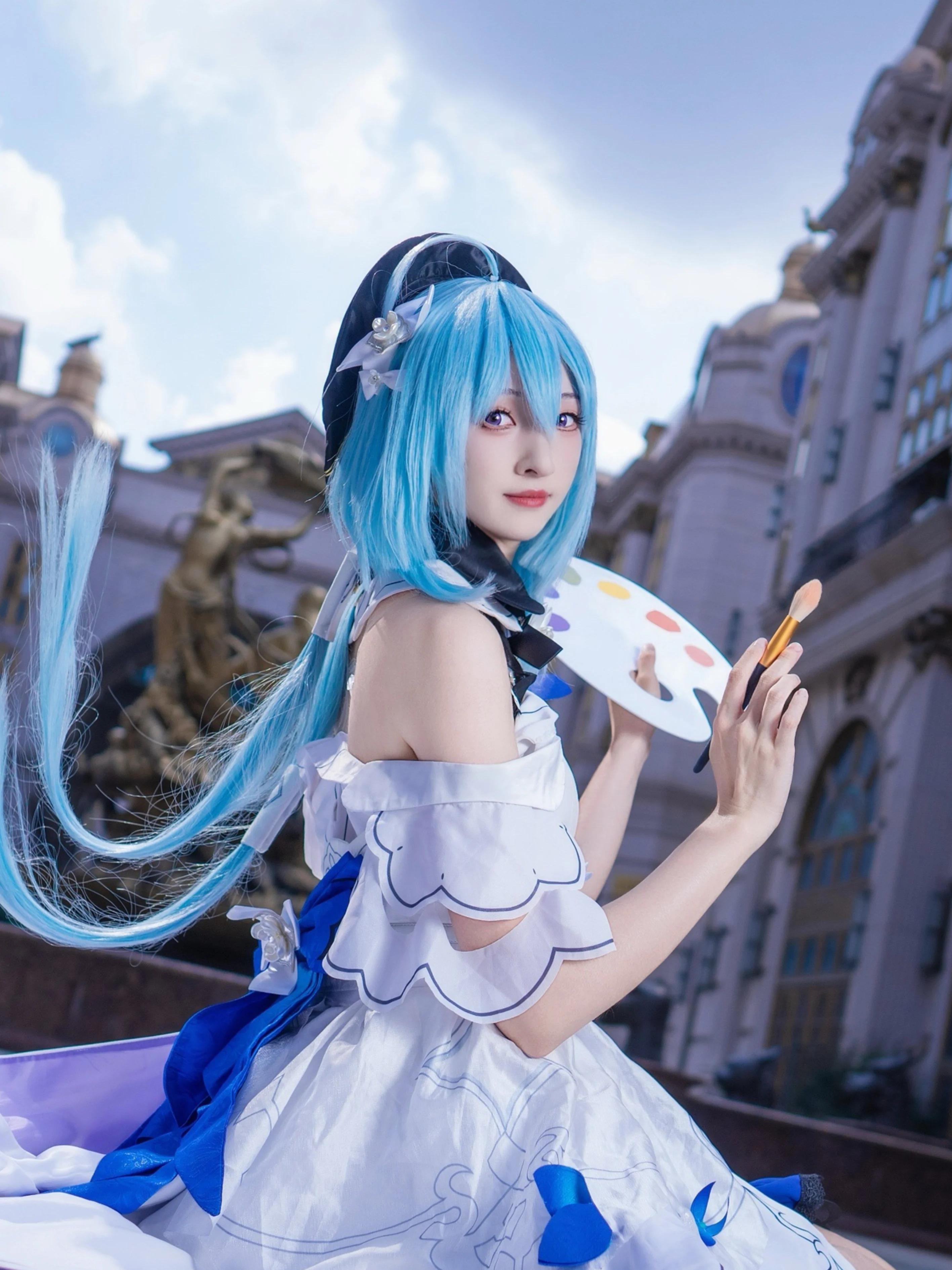 【グレーシュ コスプレ】崩壊 3rd、欧風建築のドームの下で筆を振るう - 1 枚目