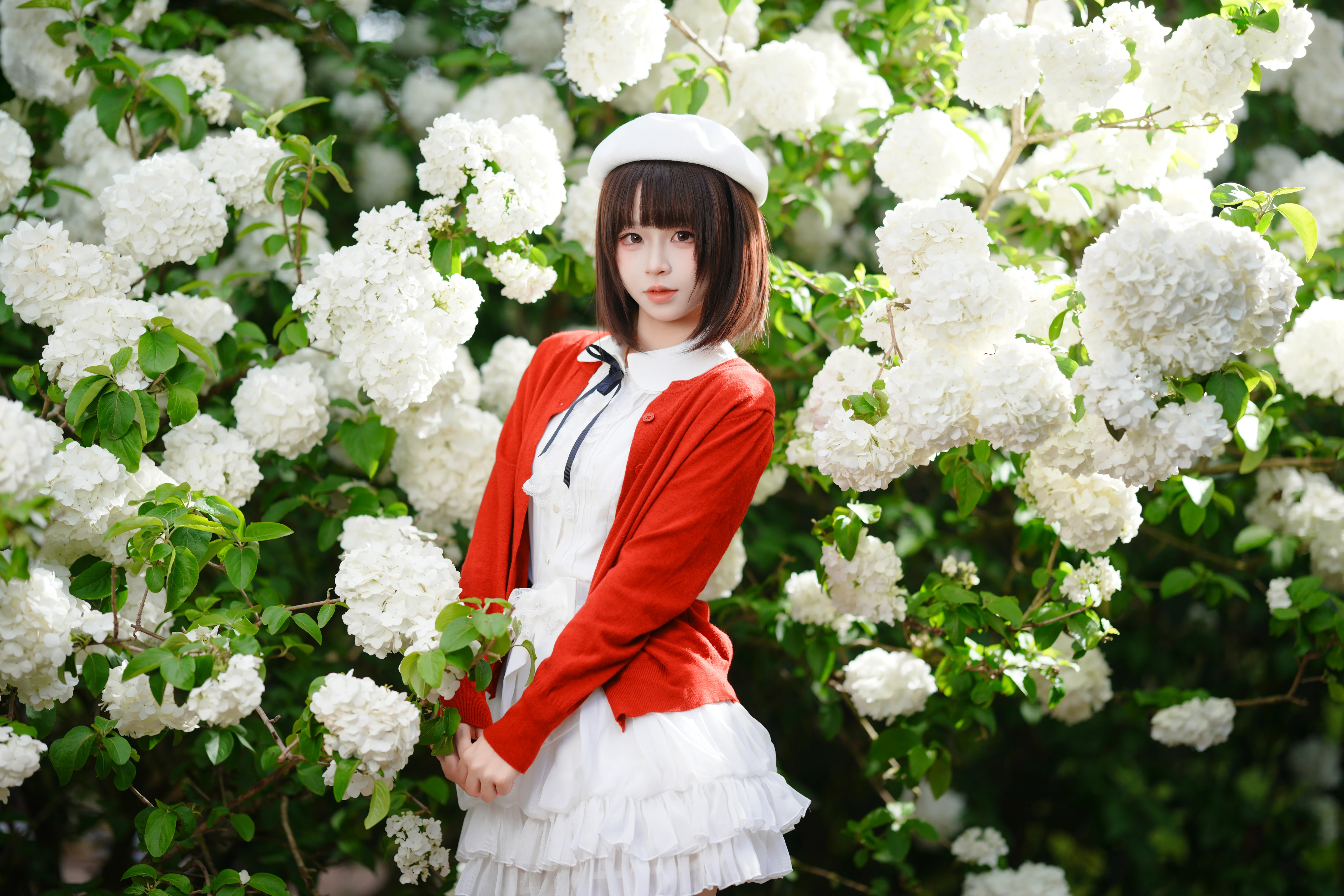 [Megumi Kato Cosplay] A Fairytale Moment in the Endless Summer Hydrangea Sea - Image 8