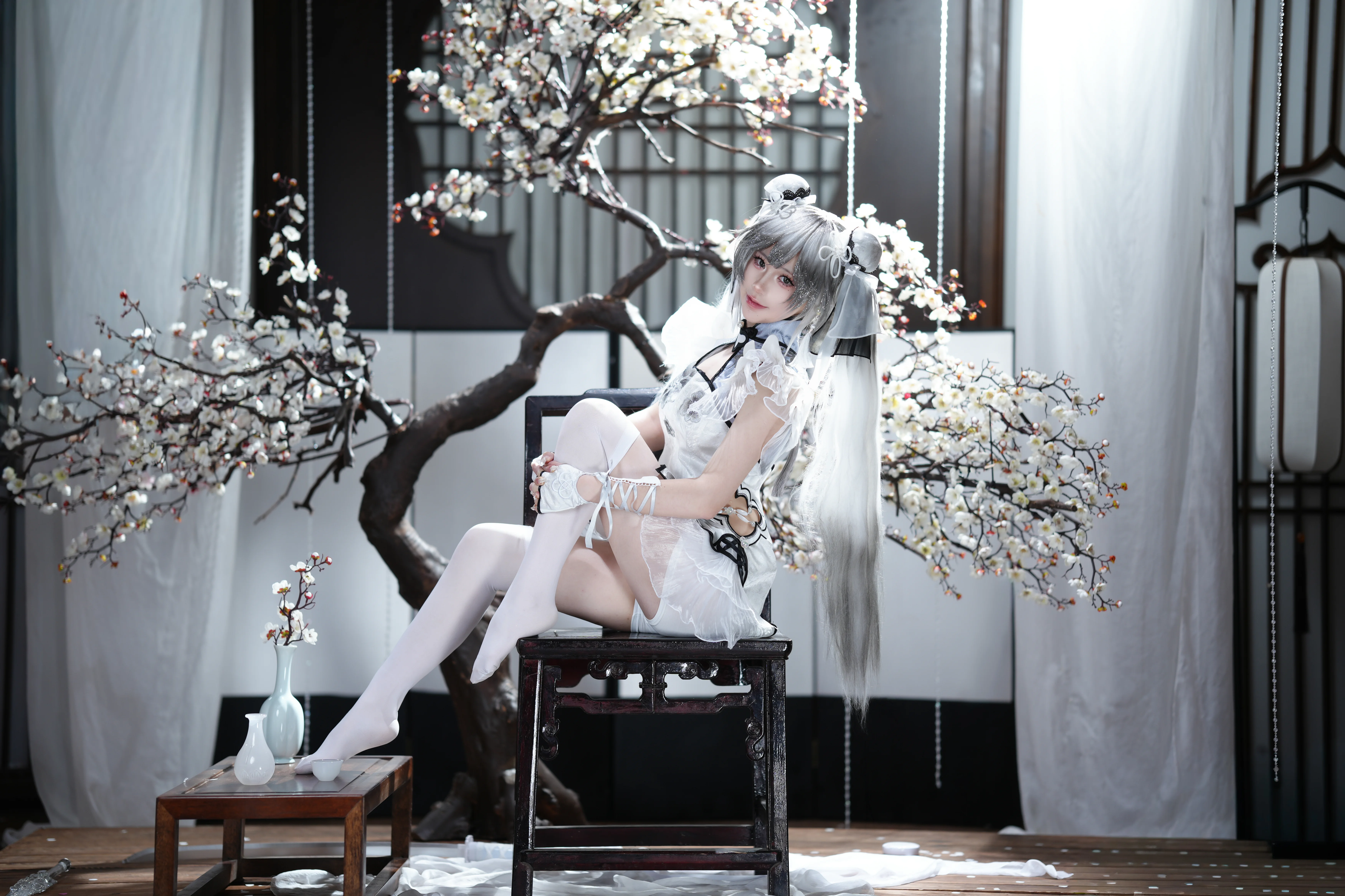 【殷紫萍cos】玉髓冰心，一襲白衣執扇而來 - 第 3 張