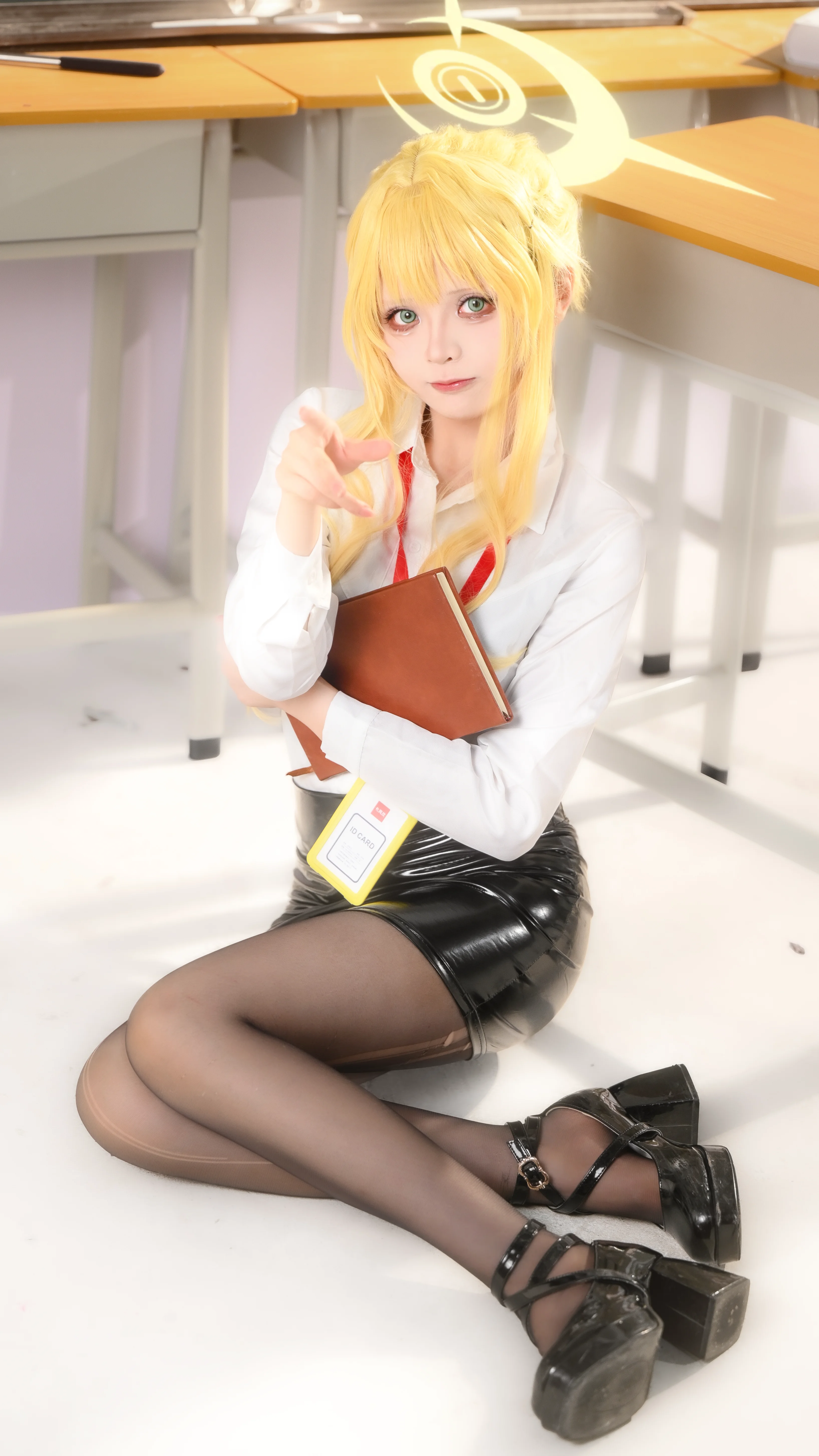 【笑面教授cos】还原蔚蓝档案中的OL制服美学 - 第 1 张