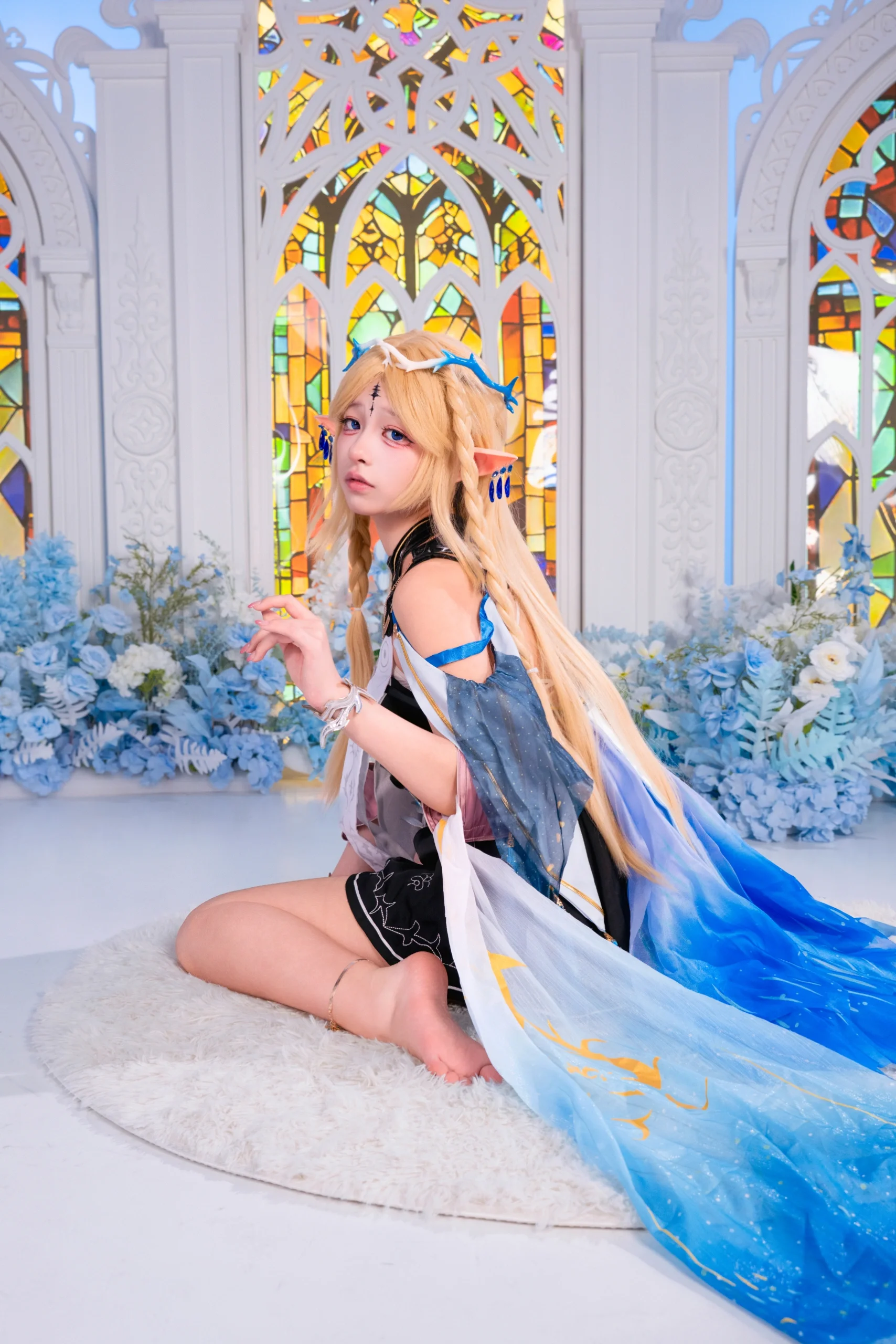 【カルテジア コスプレ】鳴潮の聖女、光と影に舞う精霊 - 1 枚目