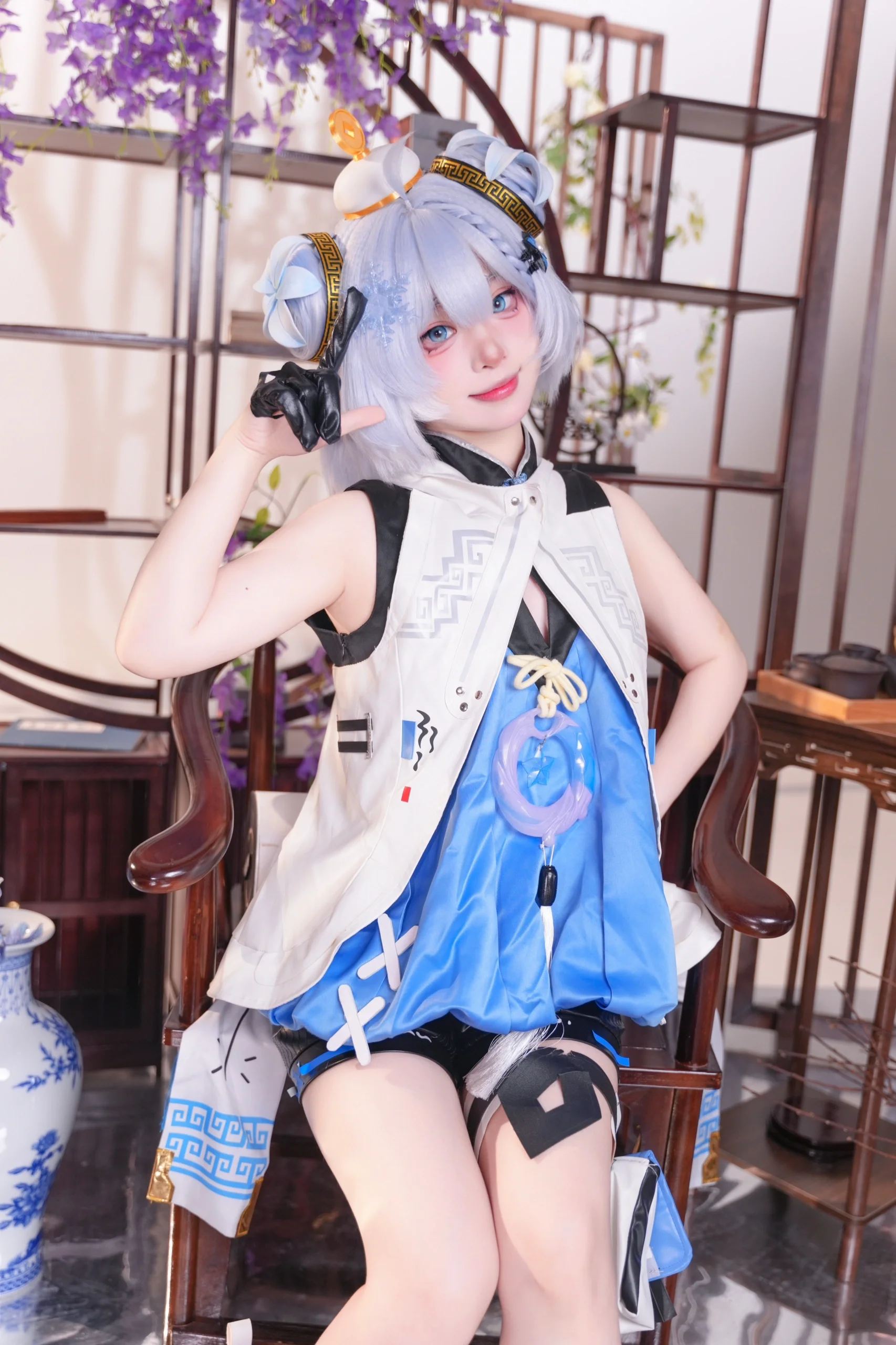 【釉瑚コスプレ】鳴潮のお茶目な少女