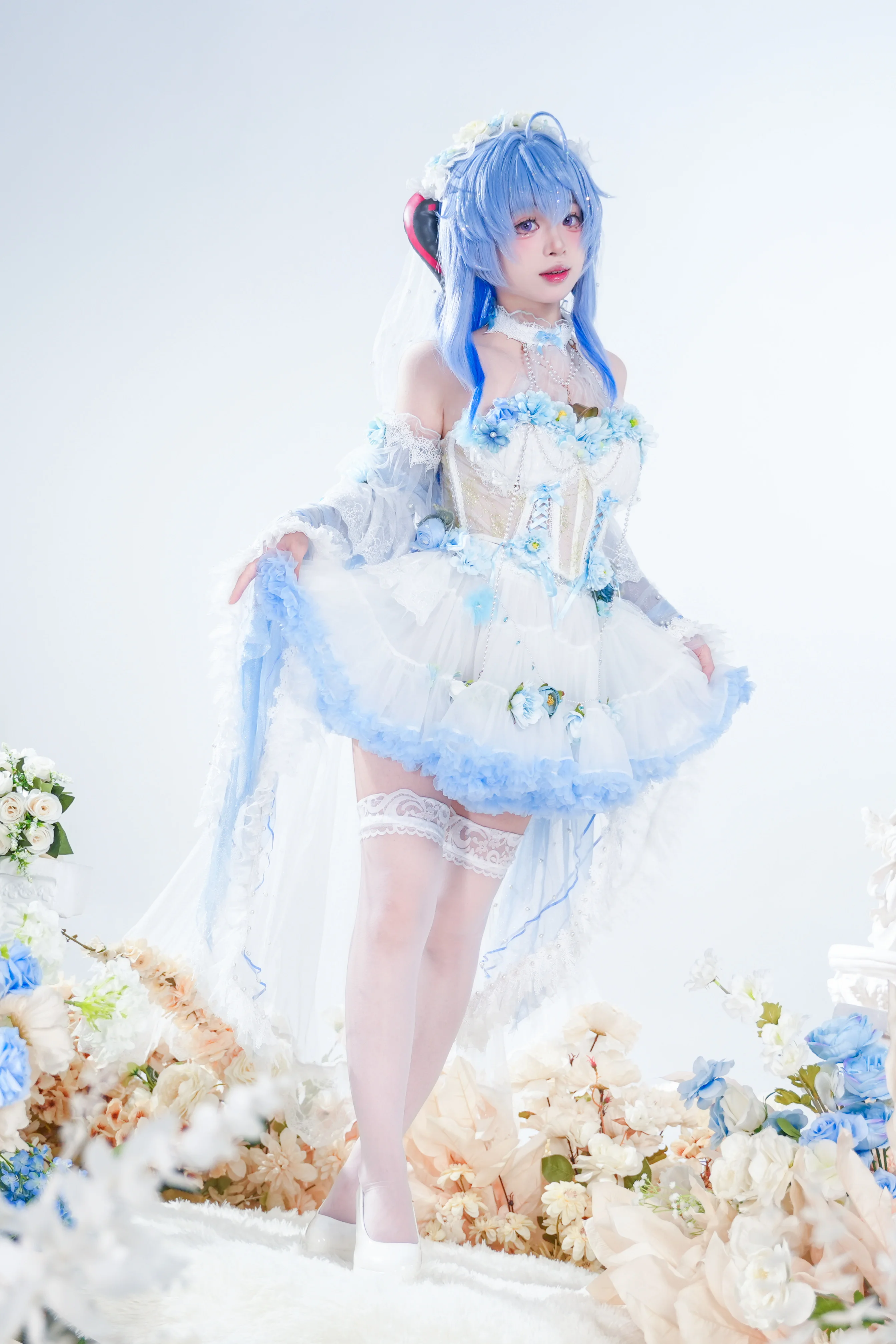 【甘雨 コスプレ】原神・花嫁テーマ、氷元素と純白が織りなす幻想的なコラボレーション - 2 枚目
