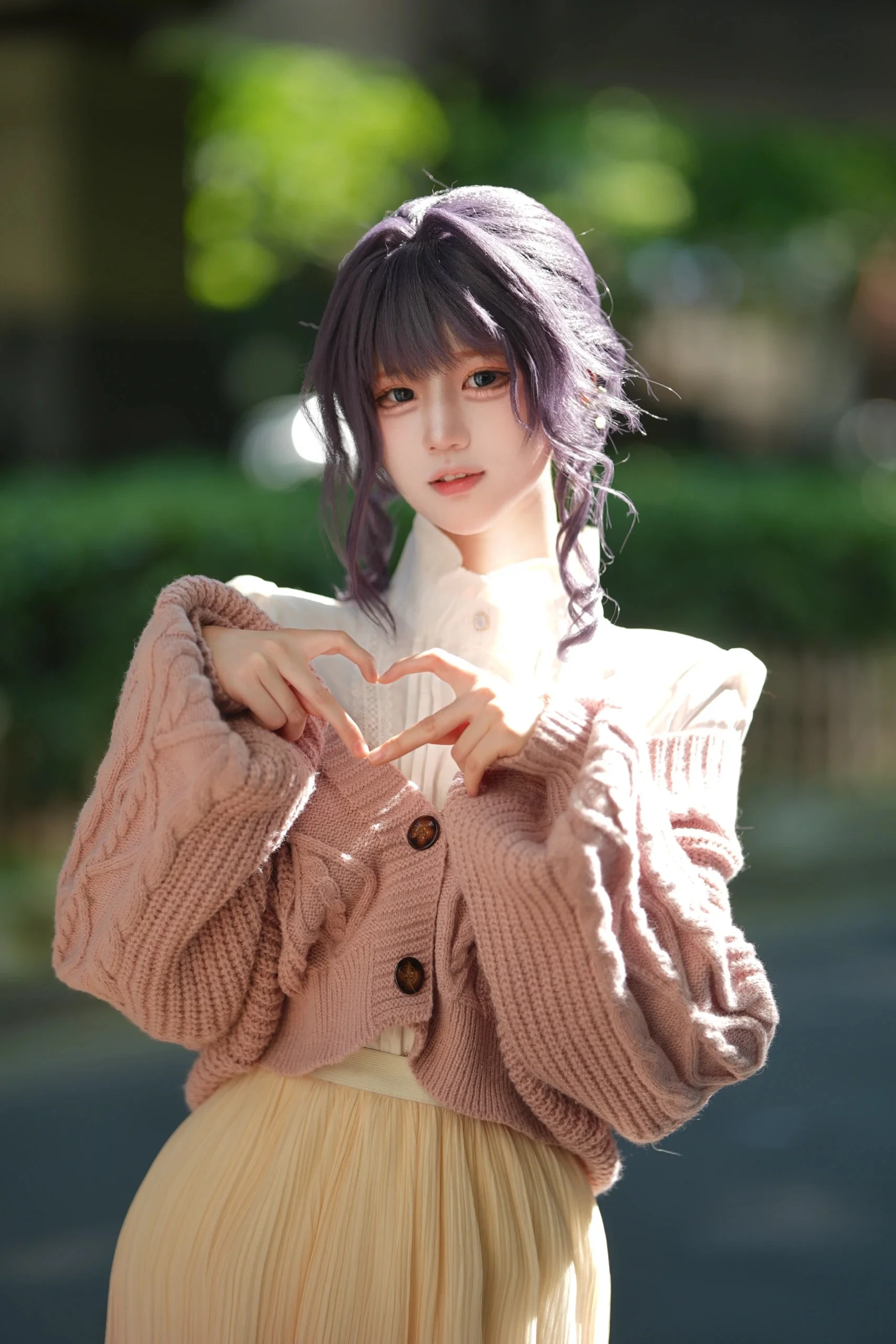 【和栗薫子 コスプレ】陽光の中の優しい瞬間 - 3 枚目