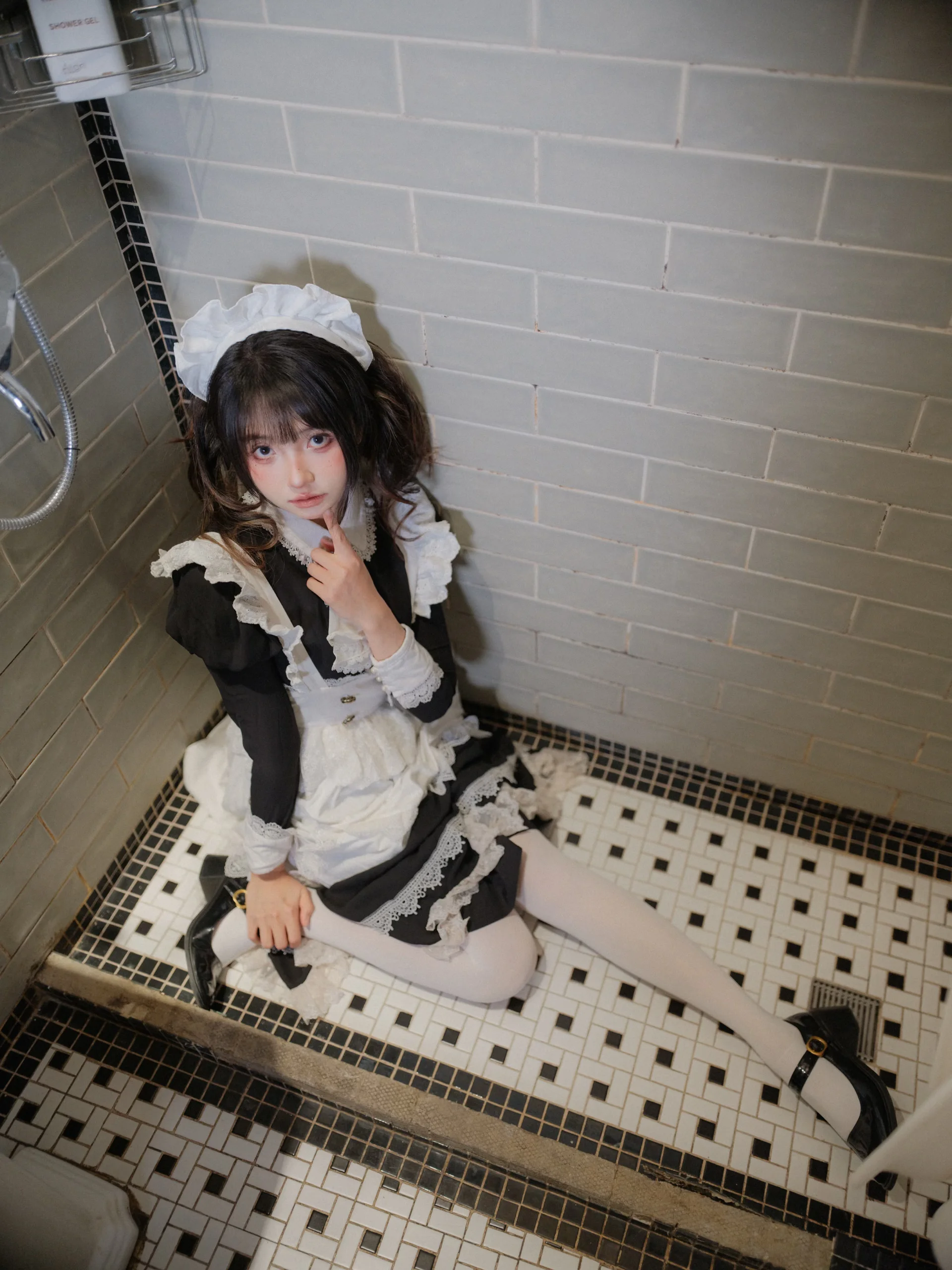 The British Style Maid in the Bathroom, Even a Strike Needs a Sense of Ritual - Image 3