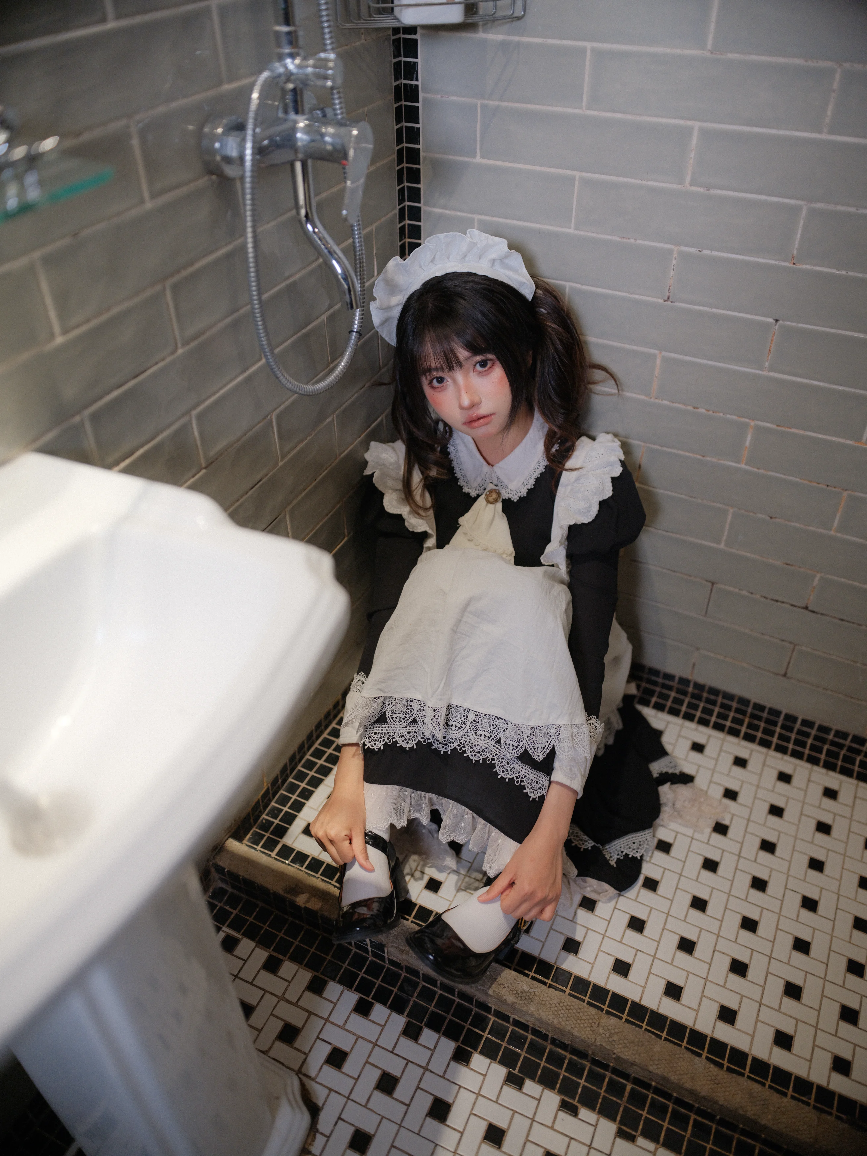 The British Style Maid in the Bathroom, Even a Strike Needs a Sense of Ritual - Image 5