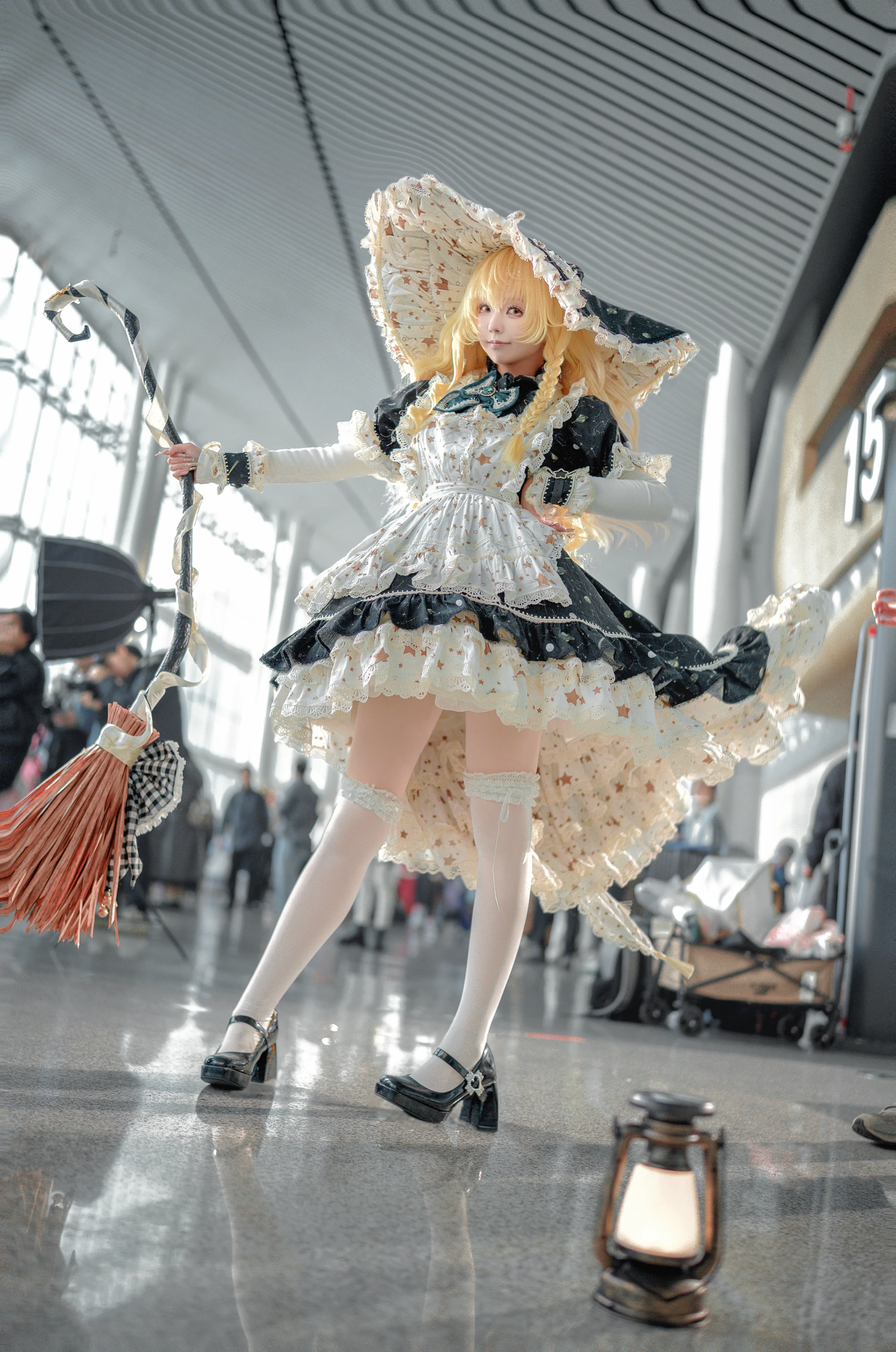 【魔理沙cos】東方project裡的活力魔法使，掃帚與裙襬的飛行時刻 - 第 2 張