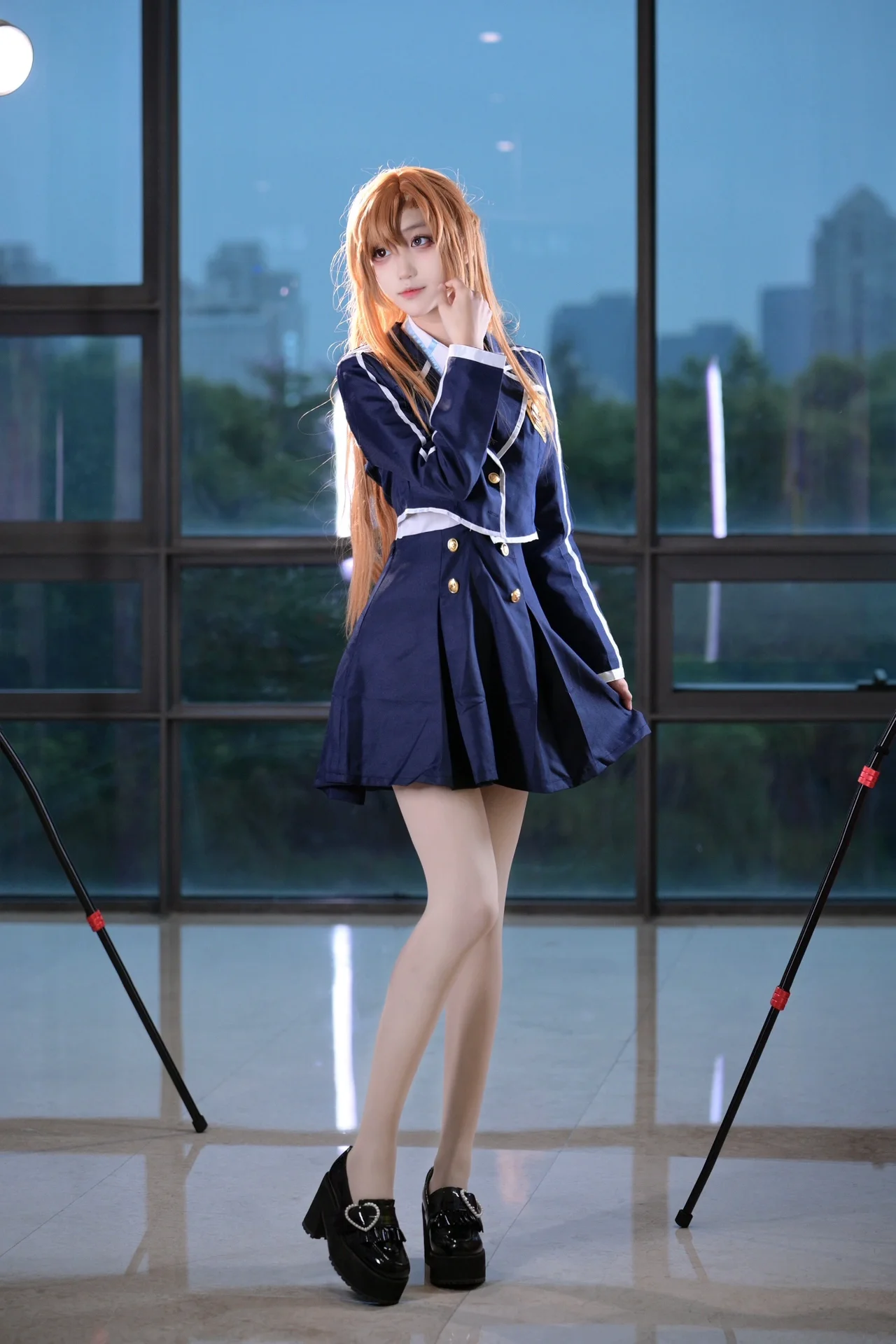 【アスナ コスプレ】ソードアート・オンラインの制服に身を包み、結城明日奈の学園生活をもう一度 - 4 枚目