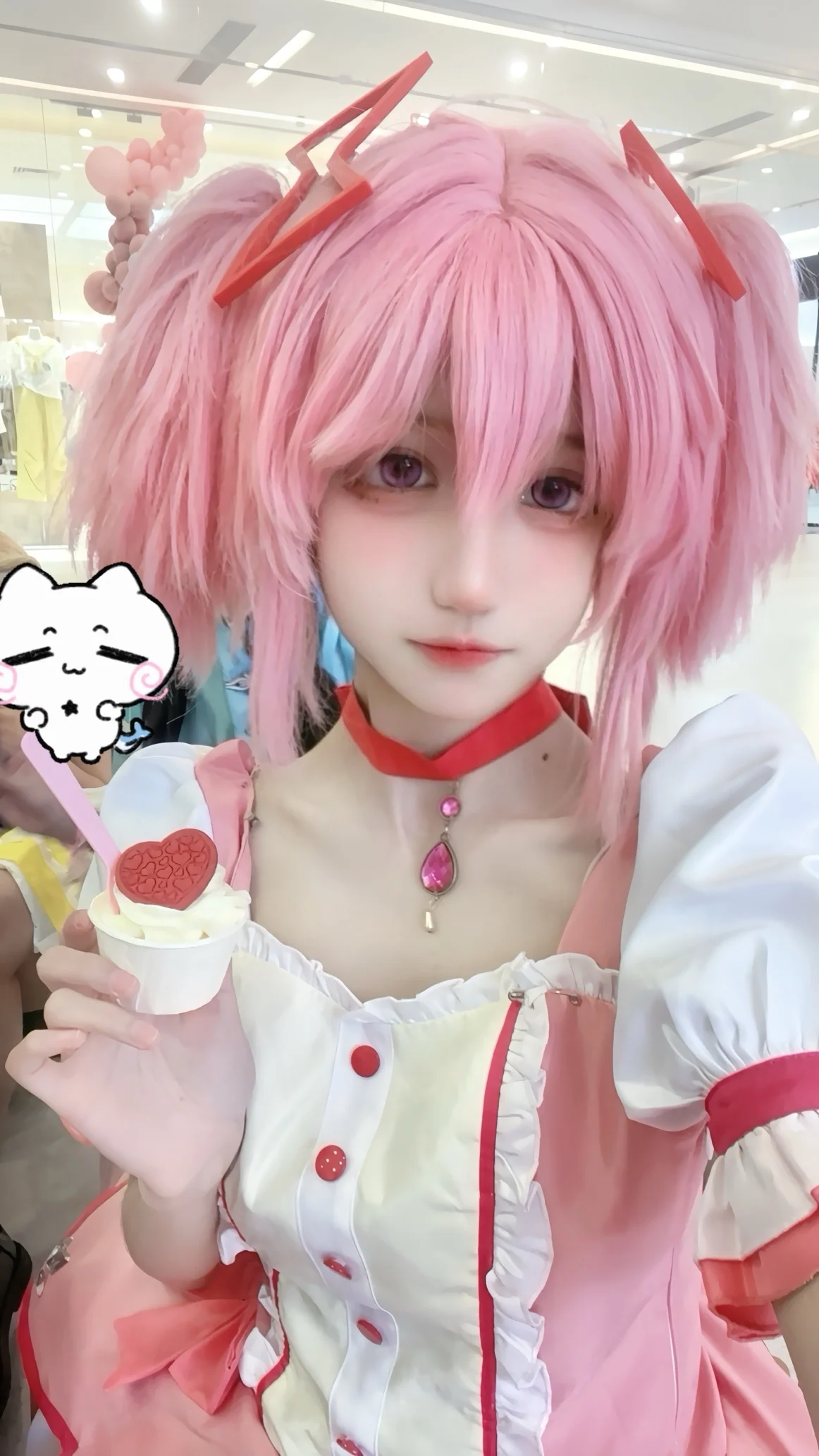 【鹿目まどか コスプレ】魔法少女まどか☆マギカ、アパレル店のライティングで神がかった試着ショットを撮影 - 4 枚目