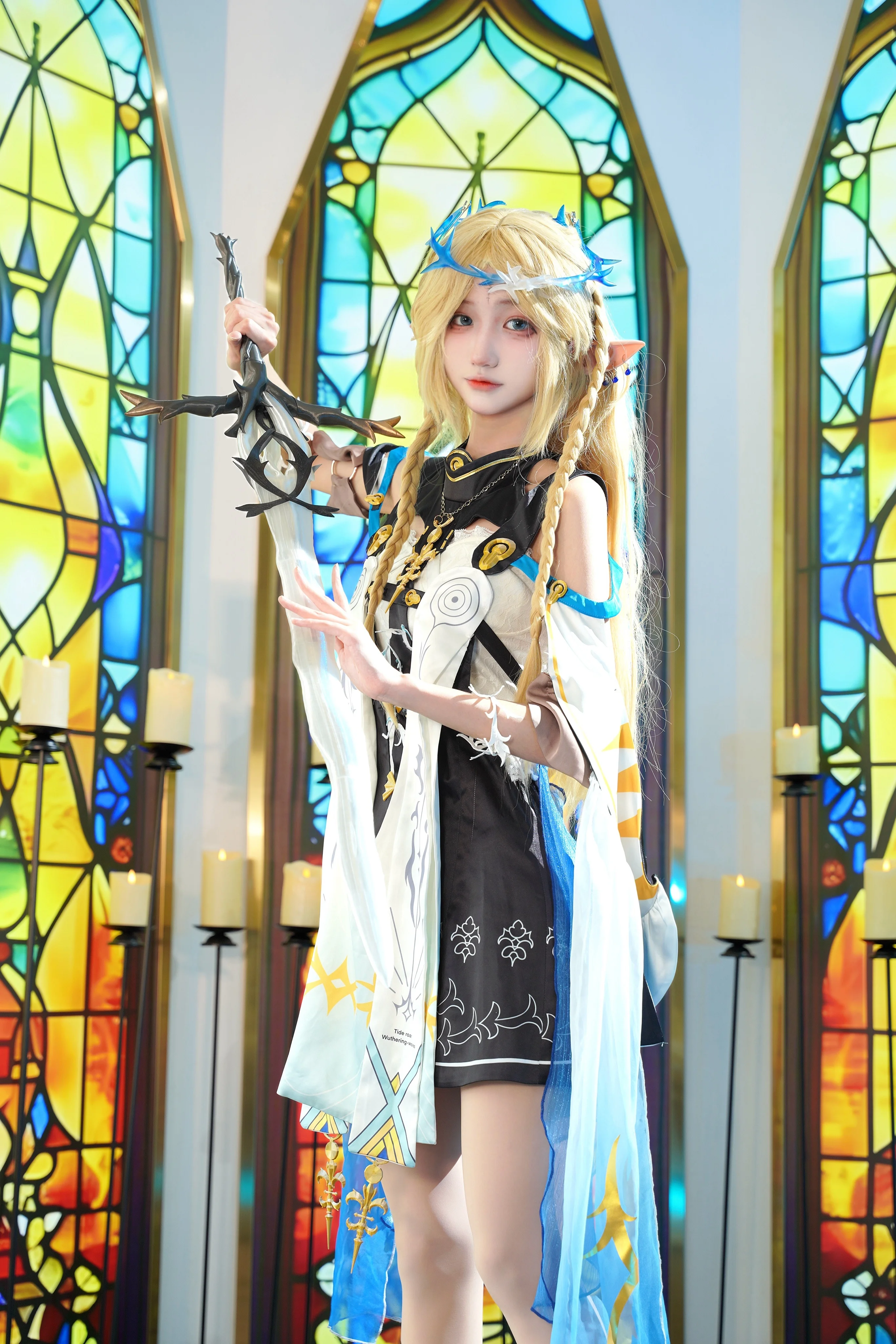 【卡提希婭cos】鳴潮七丘的共鳴之光，聖潔與力量的交匯