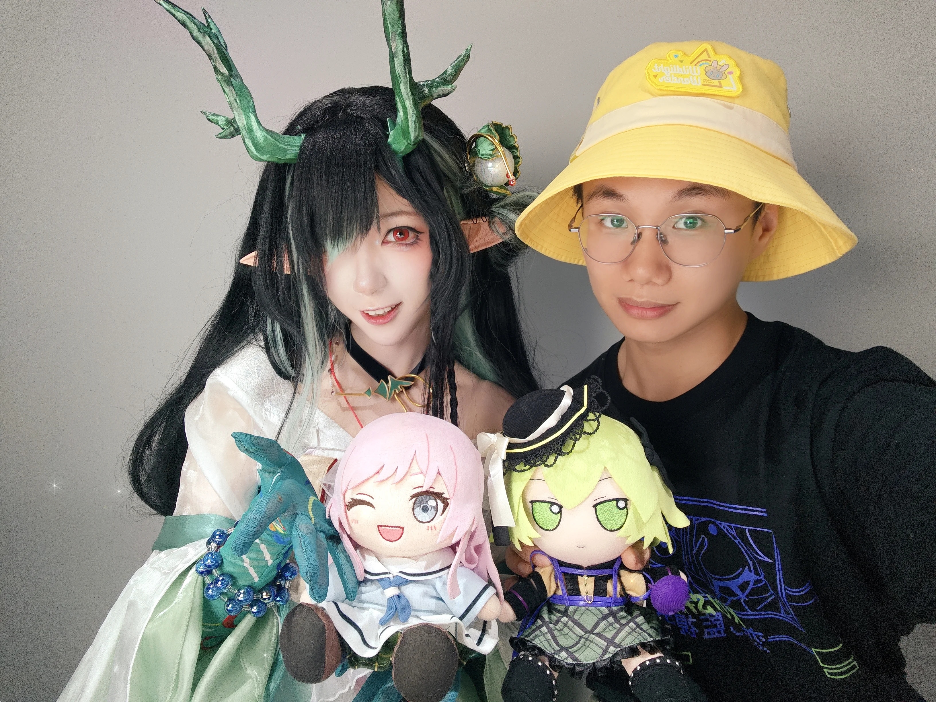 明日方舟only漫展原皮集邮，和朋友们合影的快乐