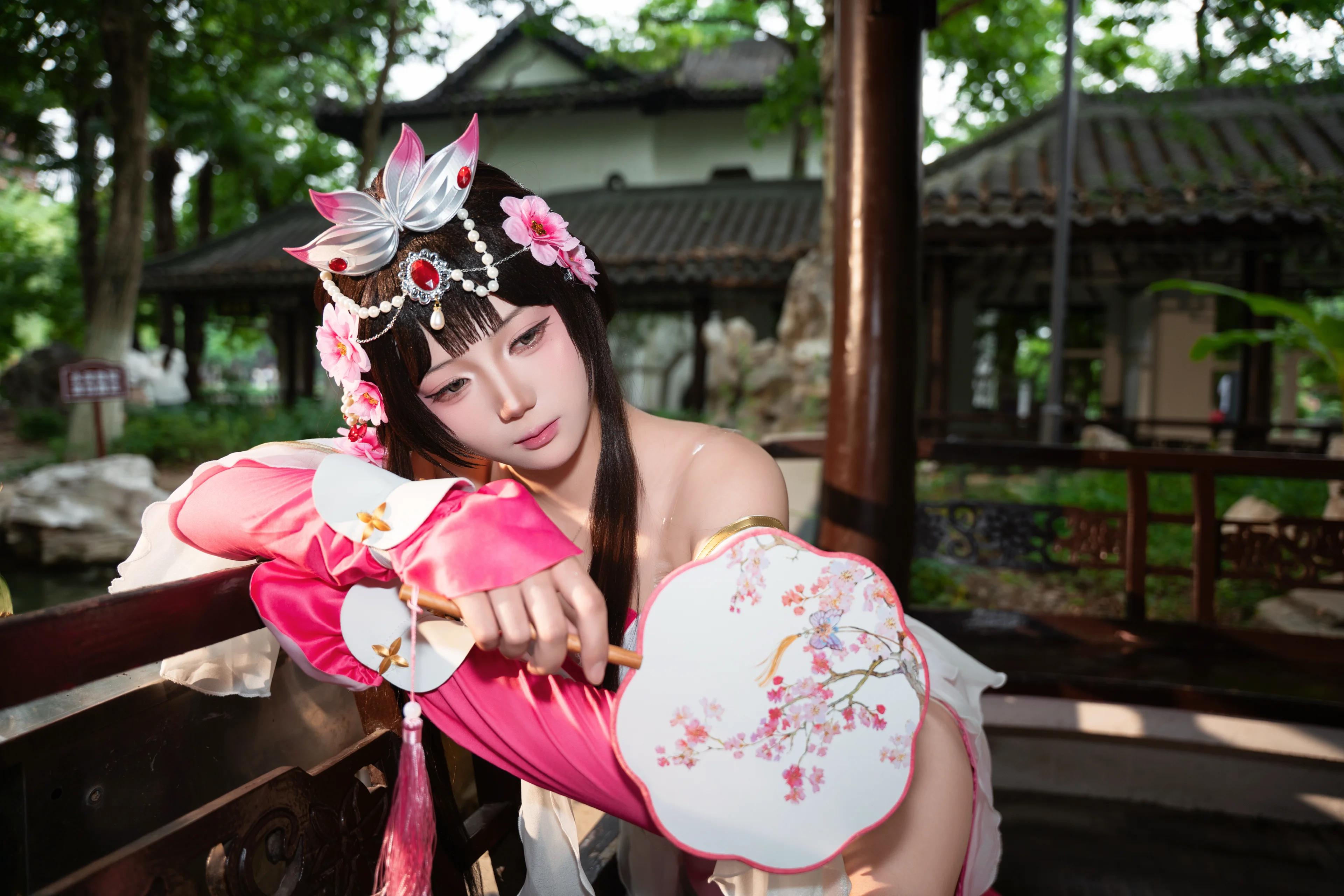 【甄姬cos】王者荣耀里的婉约水乡，一扇清风入画来