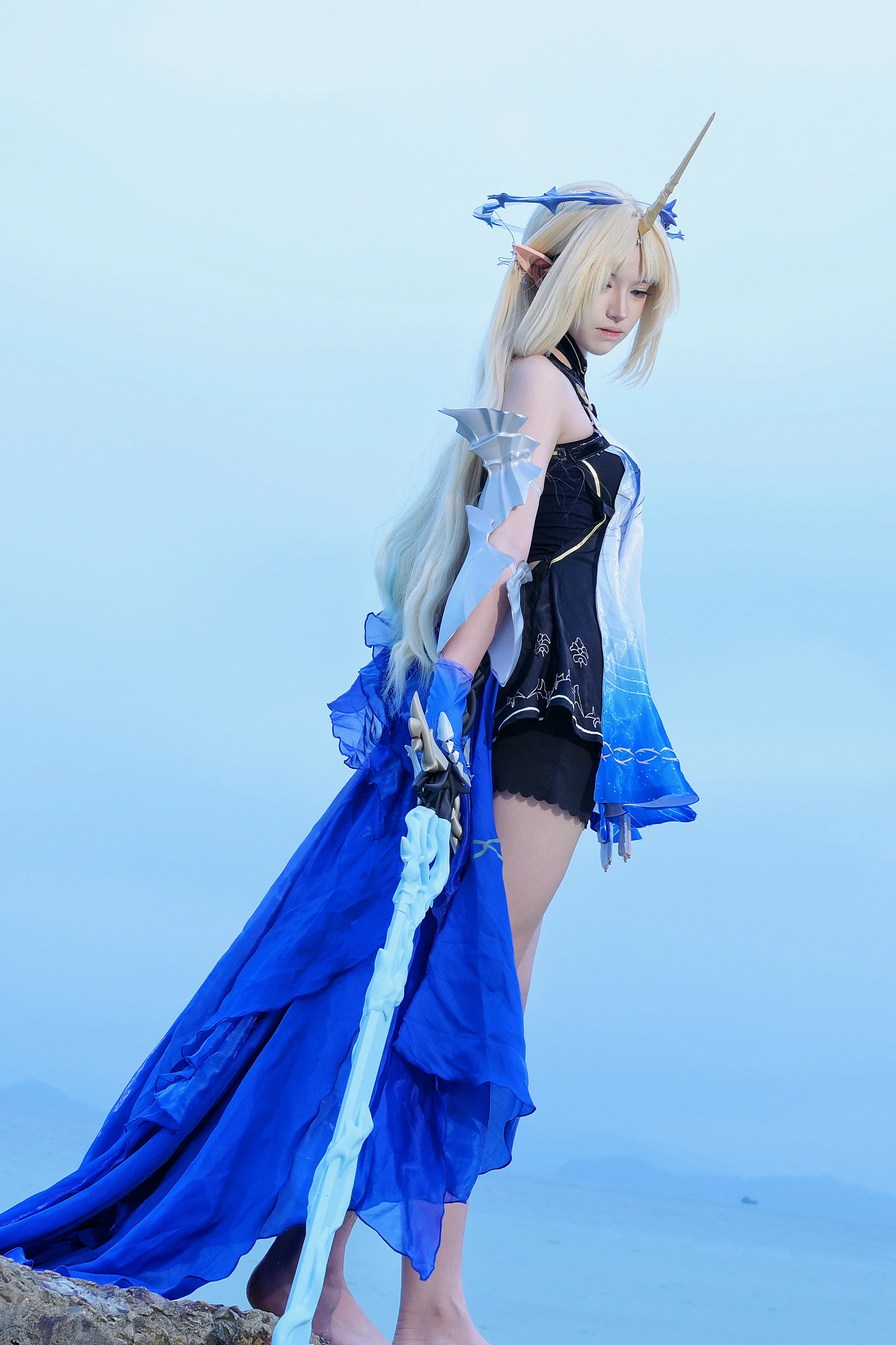 【卡提希婭cos】鳴潮的藍風，芙露德莉斯的靜謐時刻