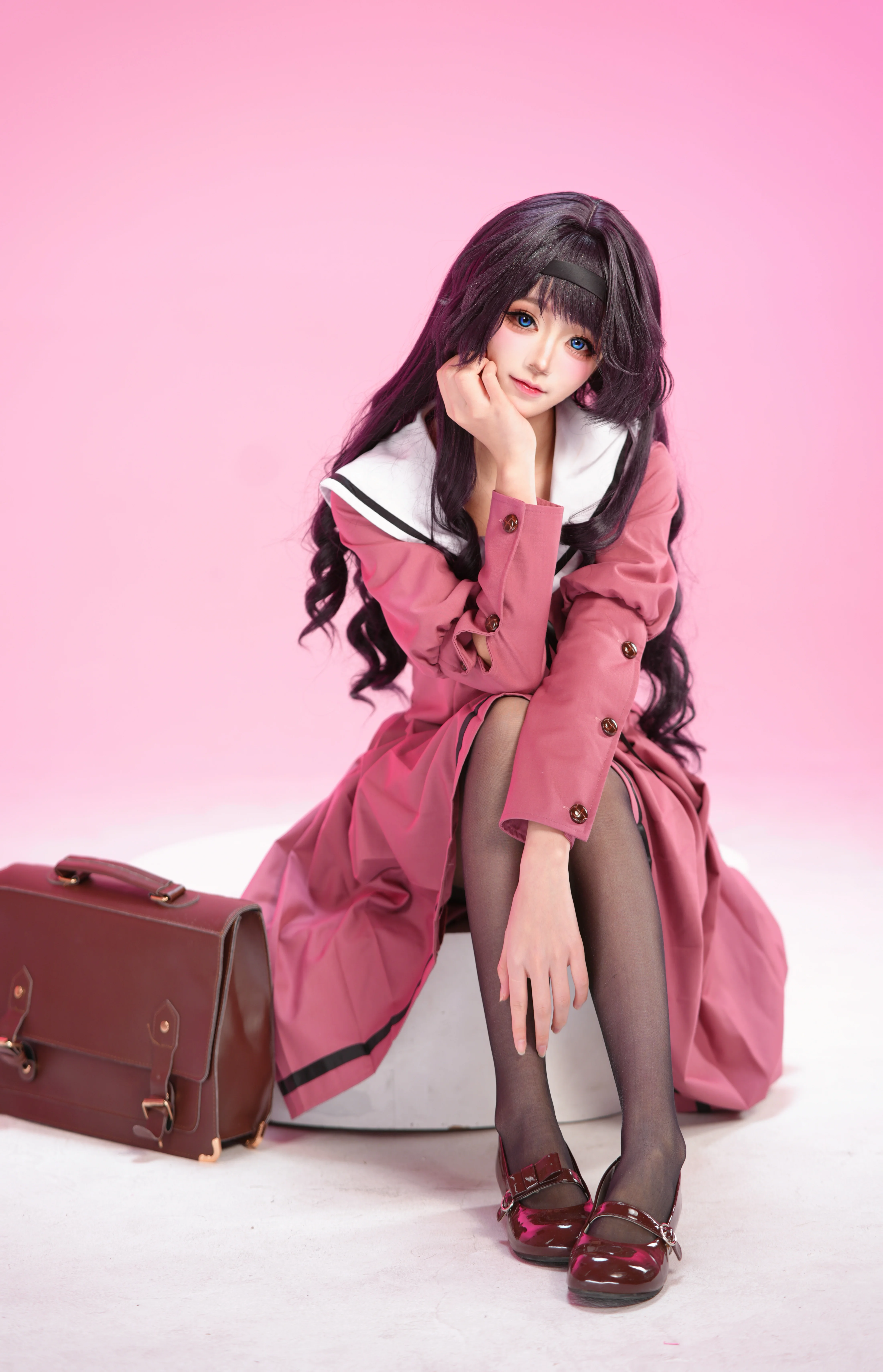 粉色水手服的校园感cosplay摄影分享
