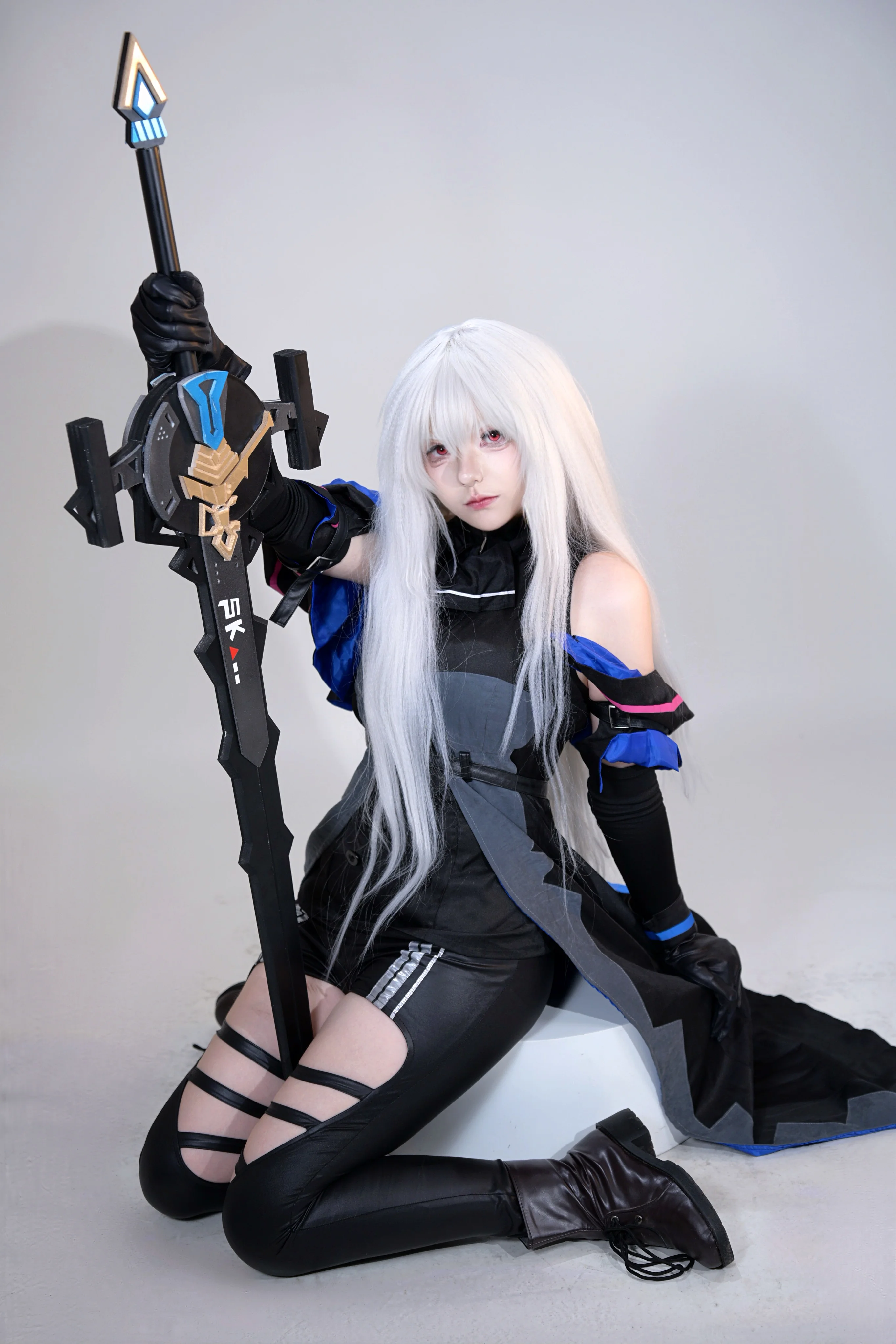 【斯卡蒂cos】明日方舟裡的高冷獵人，靜默與鋒利並存 - 第 1 張