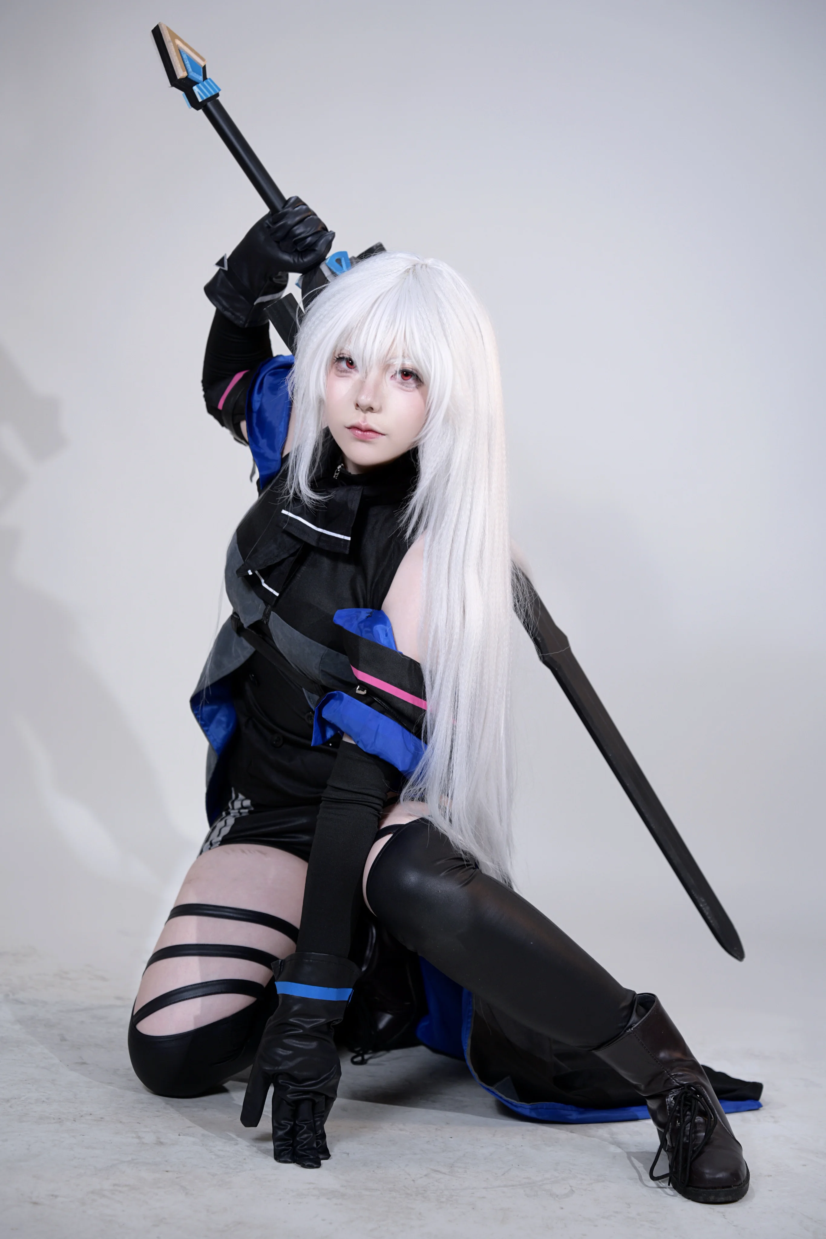 【斯卡蒂cos】明日方舟裡的高冷獵人，靜默與鋒利並存 - 第 3 張