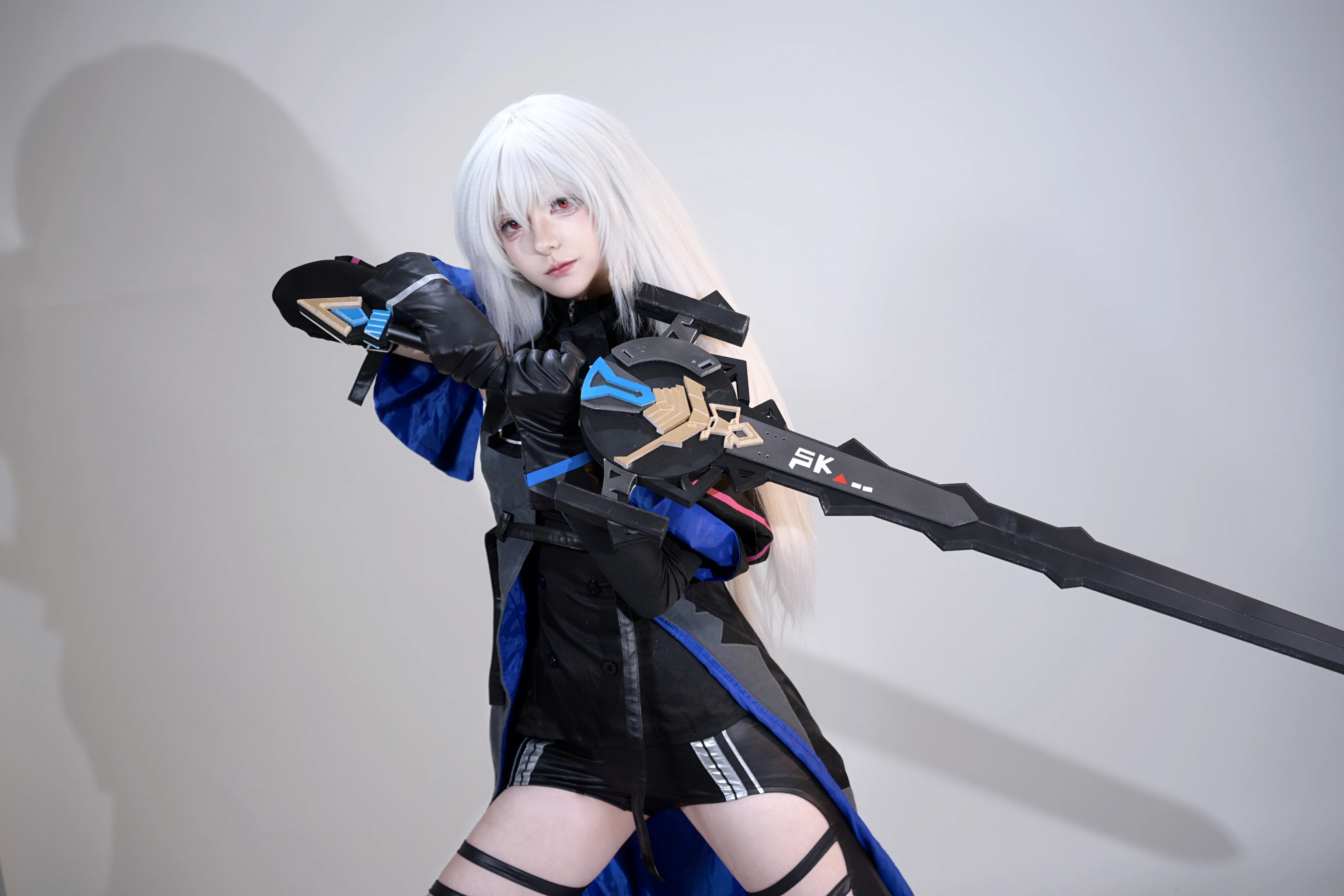 【斯卡蒂cos】明日方舟裡的高冷獵人，靜默與鋒利並存 - 第 5 張