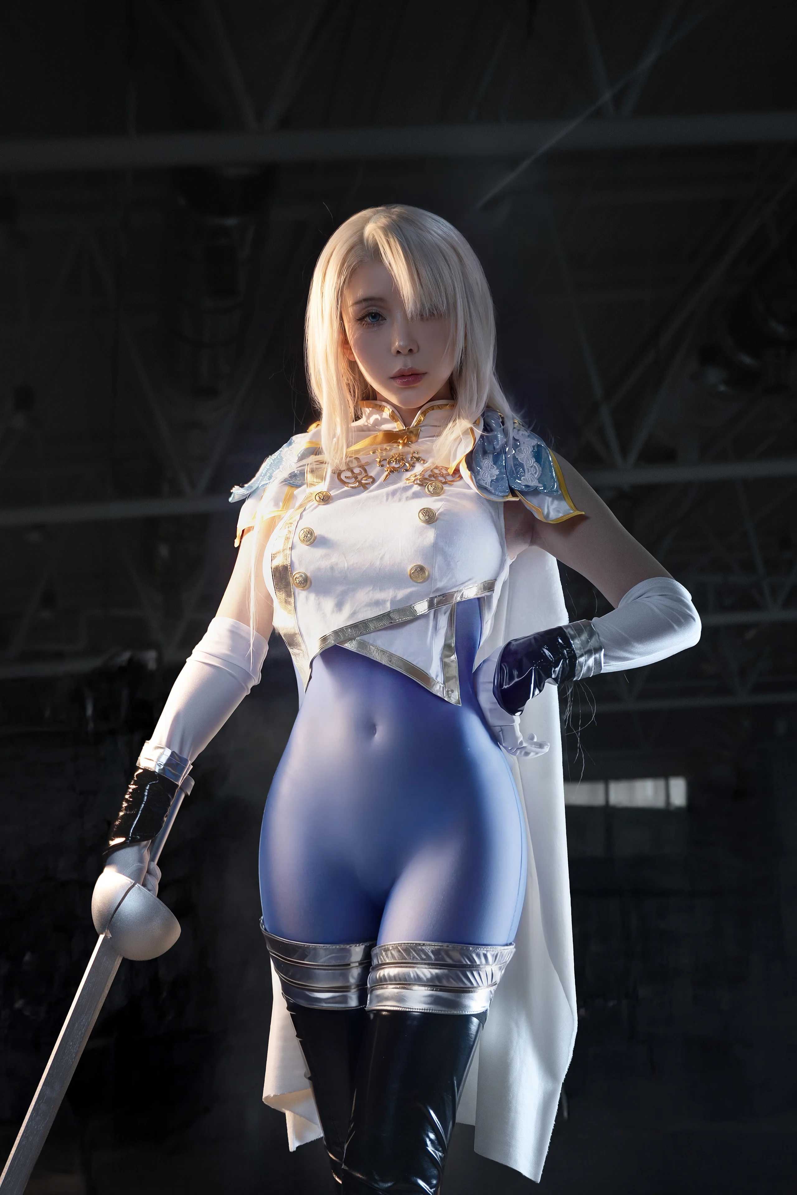 【威廉明娜cos】棕色塵埃2裡的優雅劍士，倉庫廢墟出片