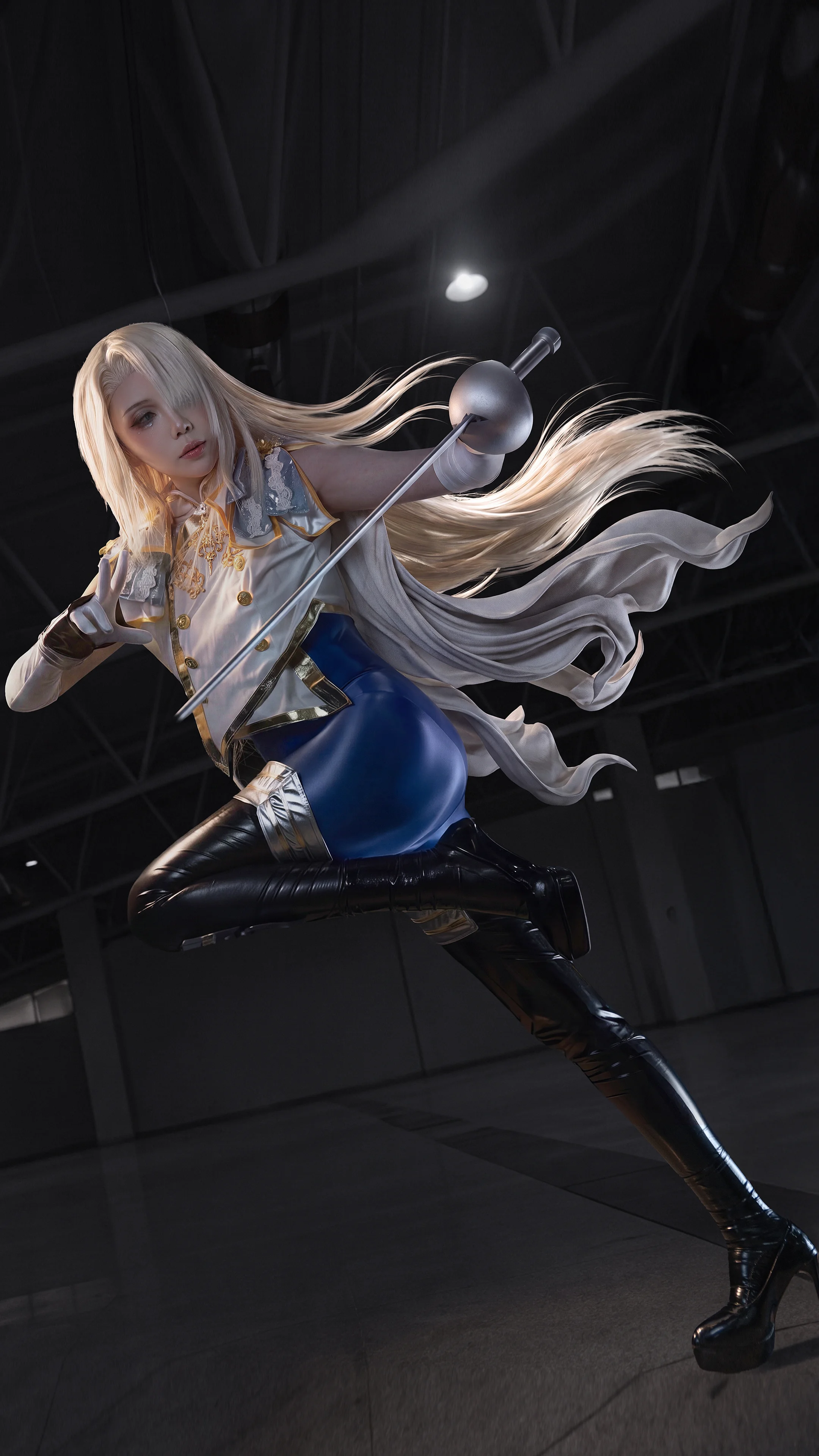 【ウィルヘルミナコスプレ】ブラウンダスト2の剣術貴族、動作の緊張感を最大限に表現