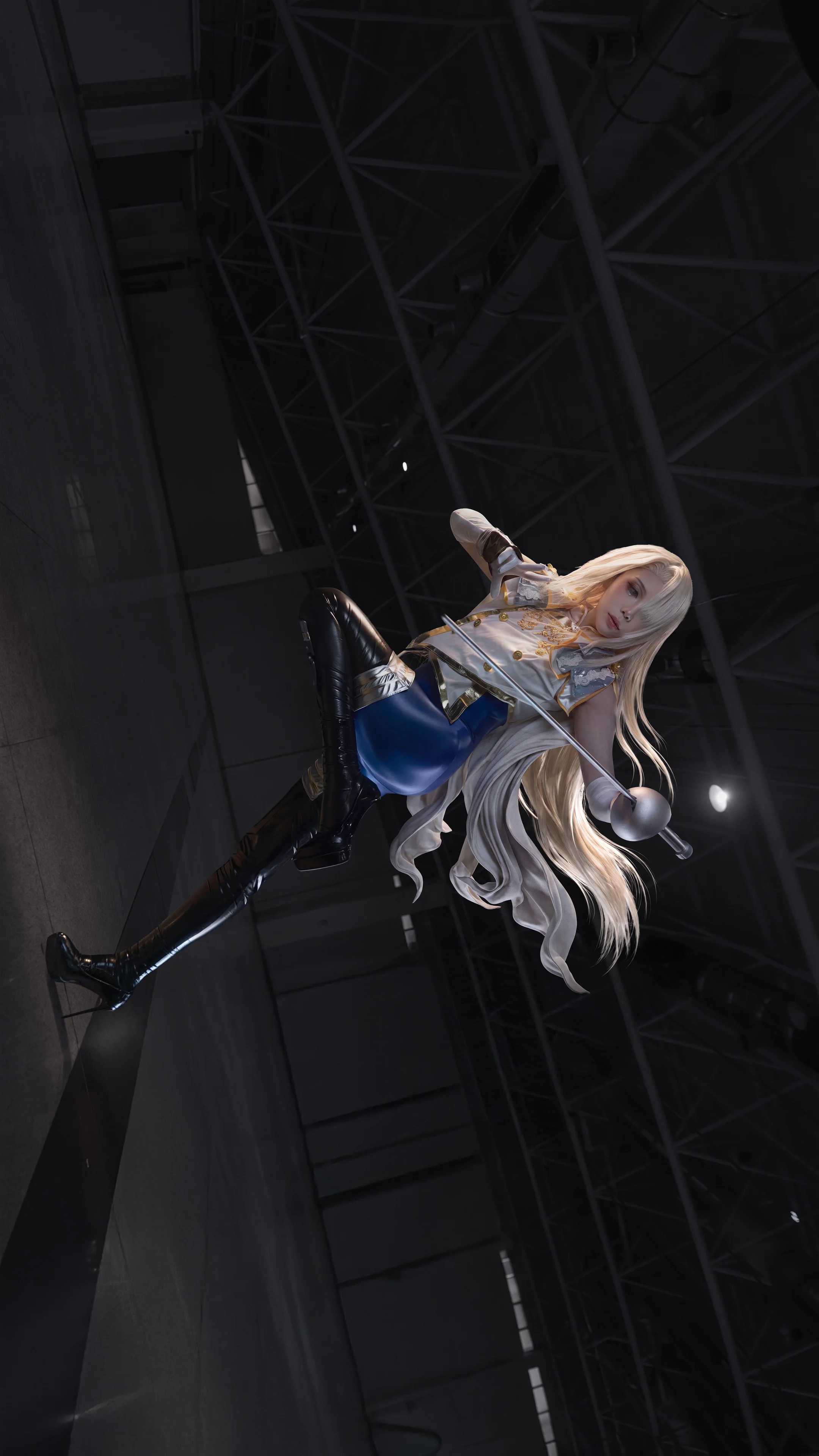 【ウィルヘルミナコスプレ】ブラウンダスト2の剣術貴族、動作の緊張感を最大限に表現 - 3 枚目
