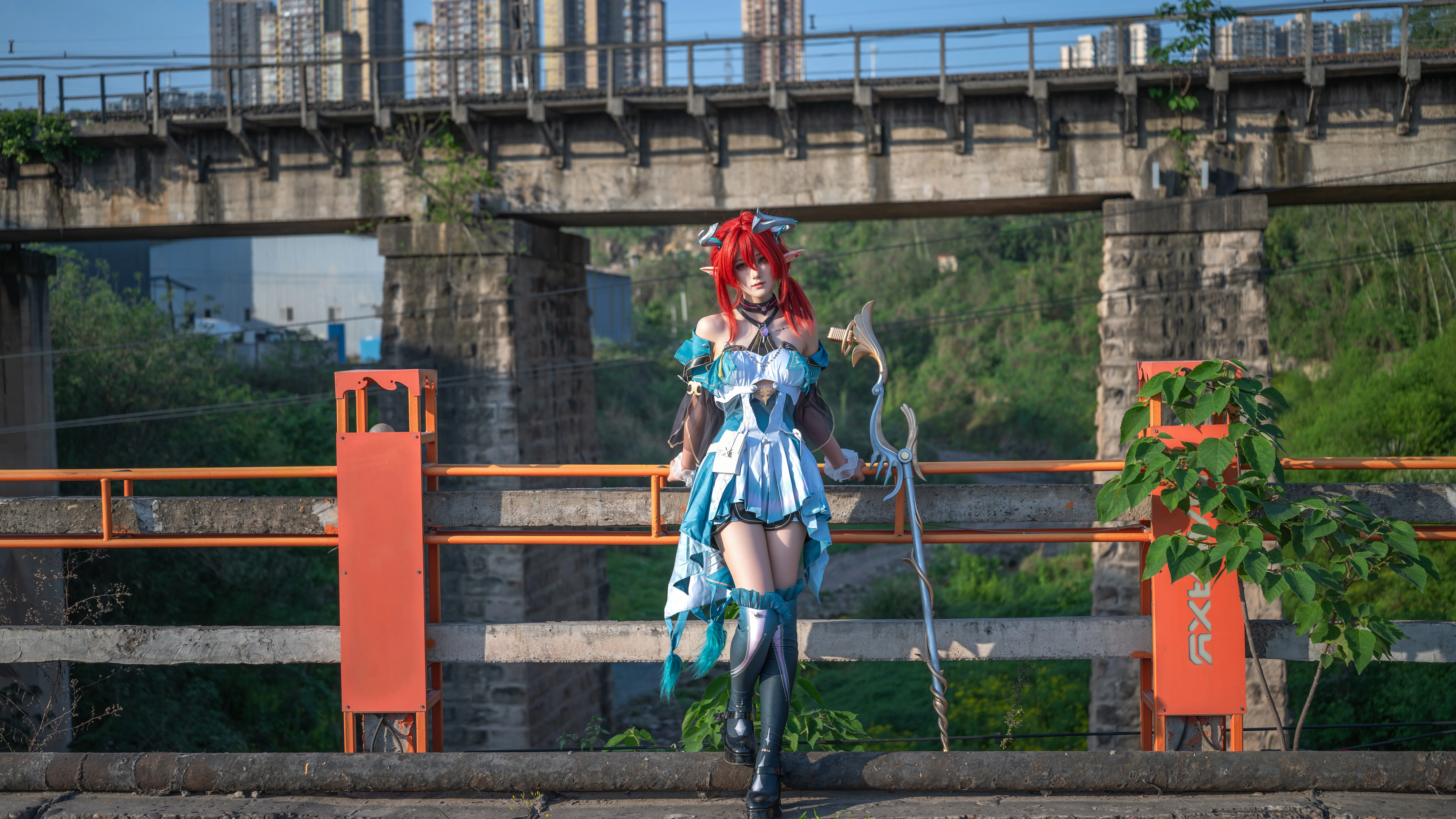 【アリアコスプレ】鳴潮の吟遊詩人、法杖を手に原野の歌を紡ぐ