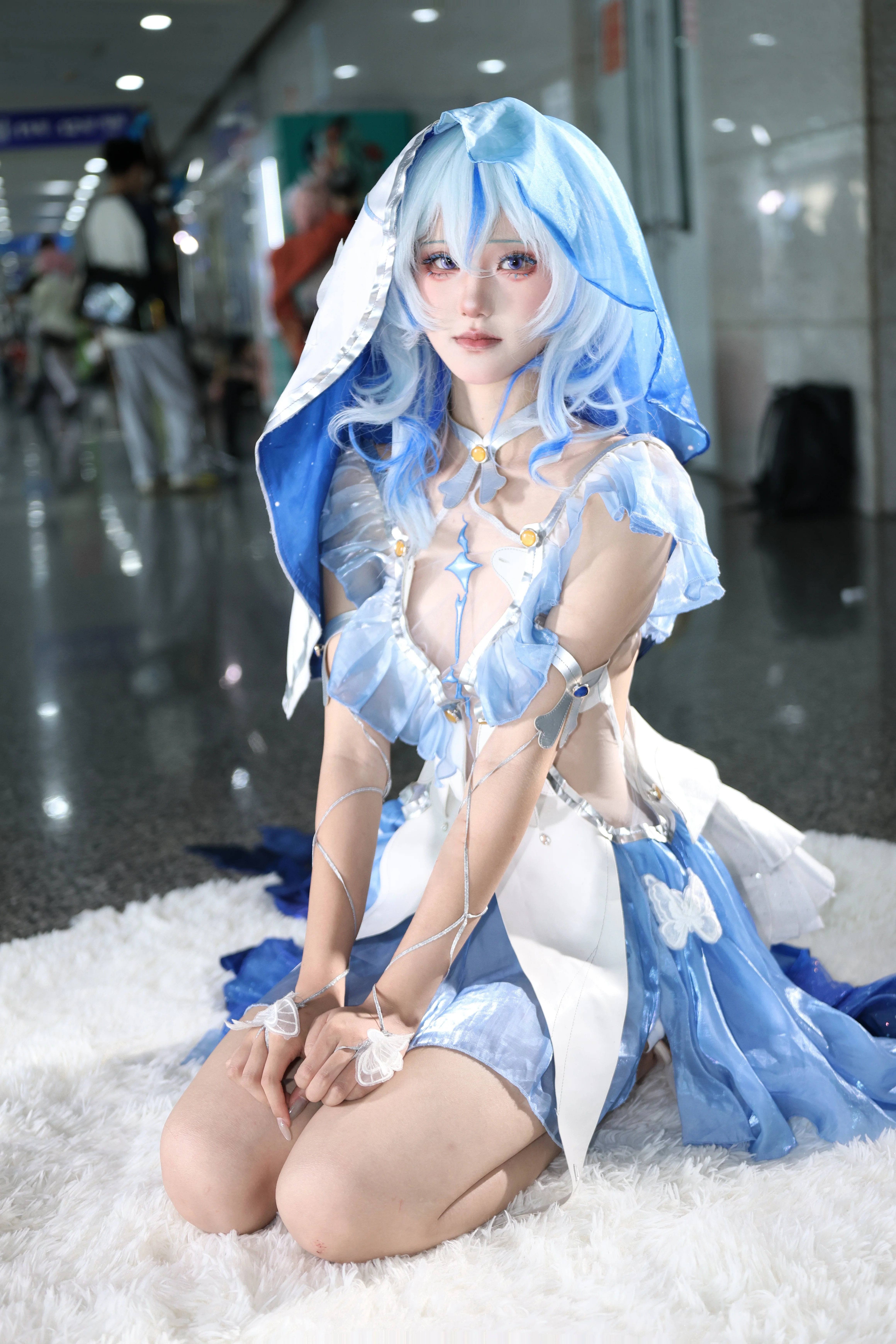 [The Shorekeeper cosplay] The Blue and White Style Girl in Wuthering Waves: Got Called a Bot Today