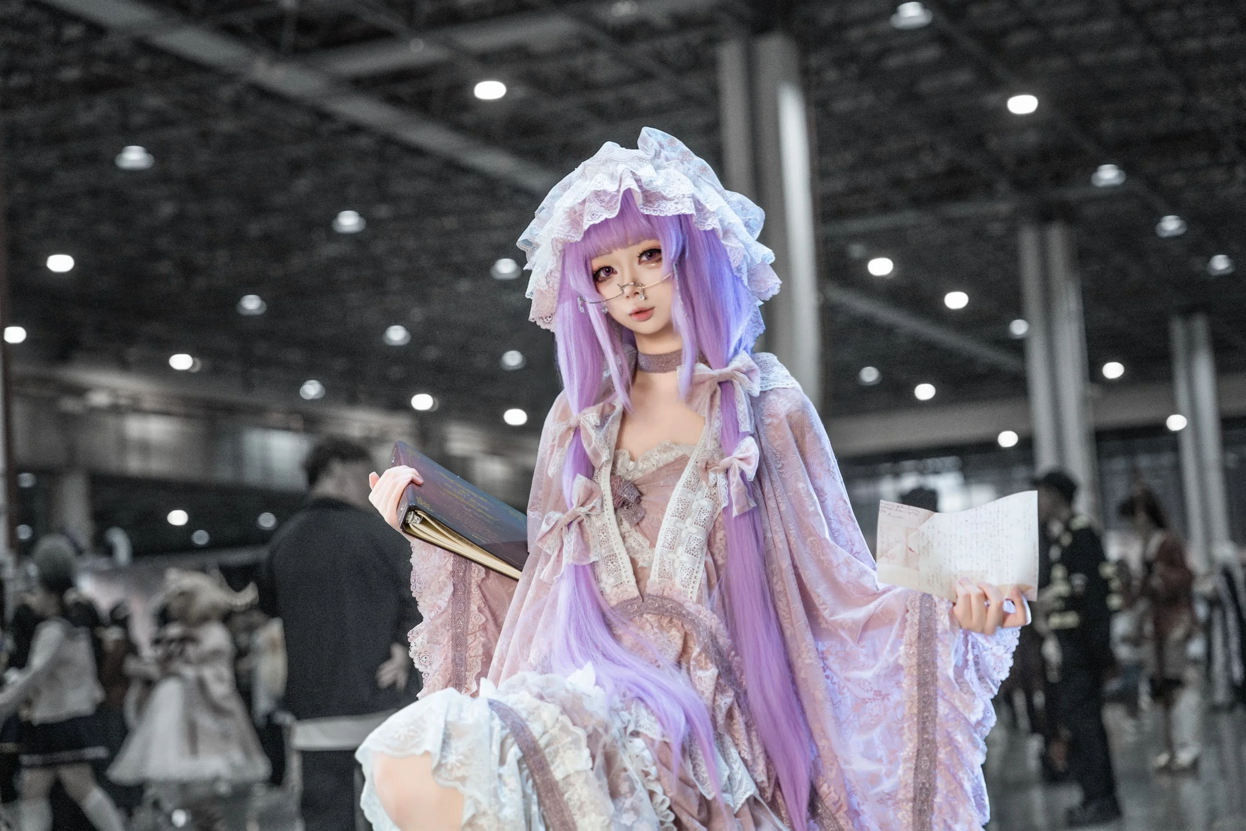 【帕秋莉cos】東方Project裡的香草，帶著魔法書來漫展啦 - 第 4 張