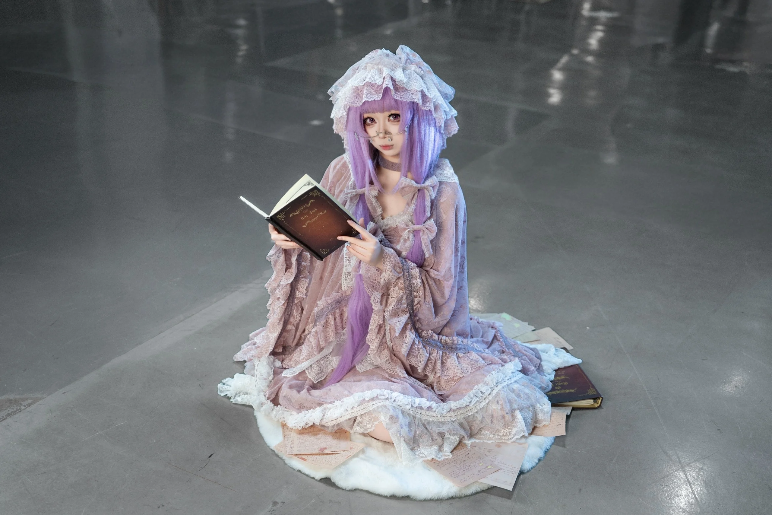 【帕秋莉cos】東方Project裡的香草，帶著魔法書來漫展啦 - 第 5 張