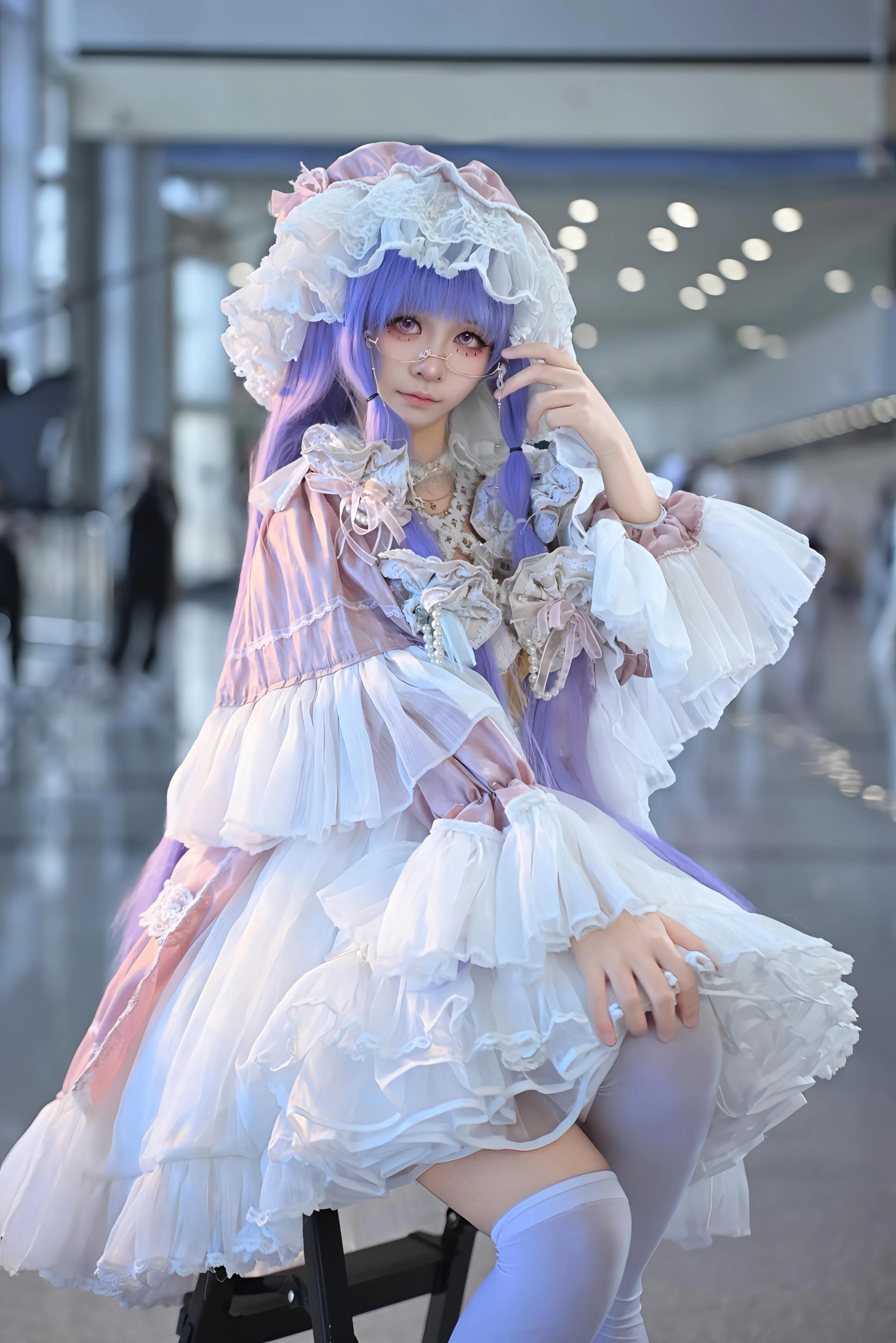 [Patchouli cosplay] The Book-Loving Purple Magician of Touhou Project - Image 1