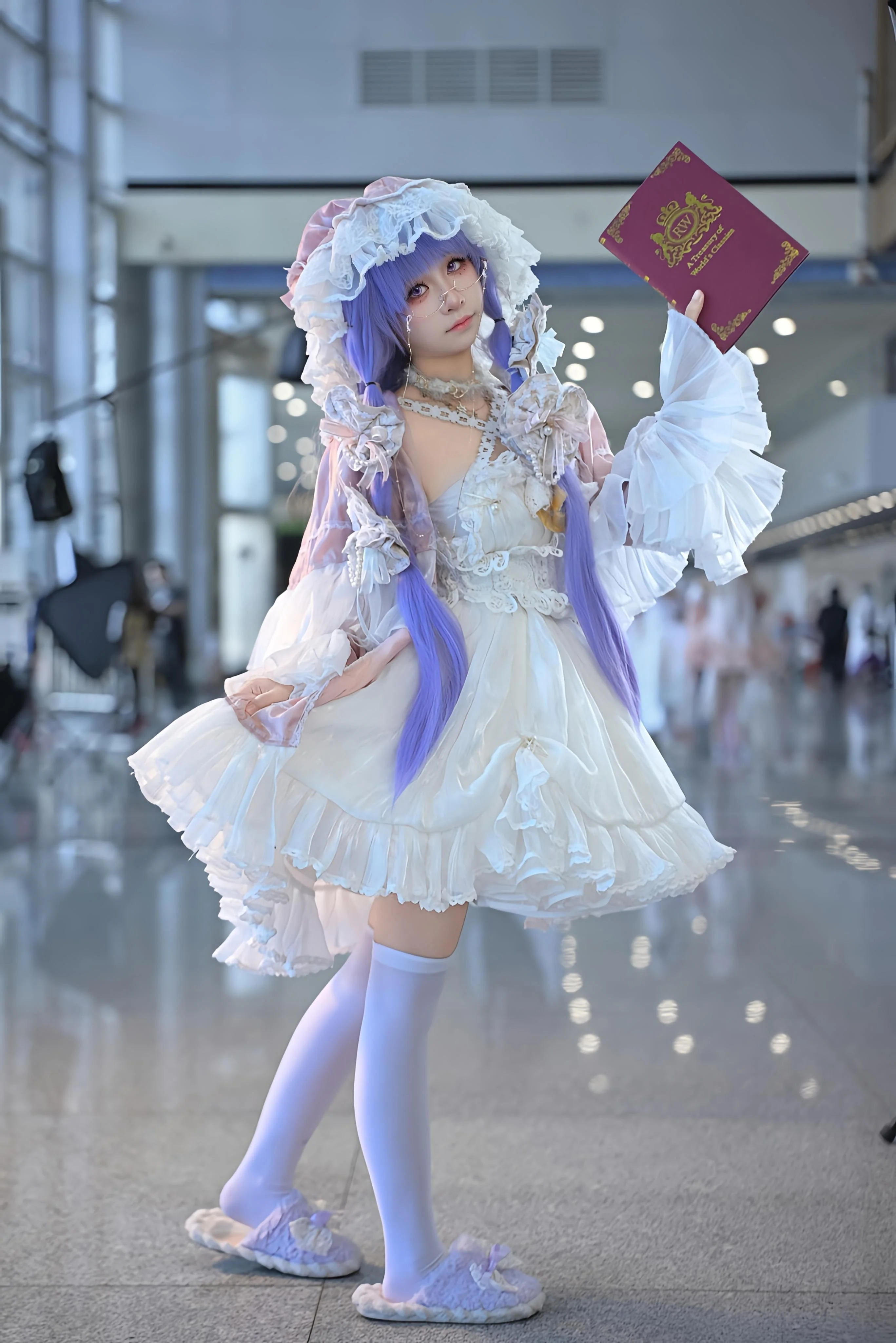 [Patchouli cosplay] The Book-Loving Purple Magician of Touhou Project - Image 3