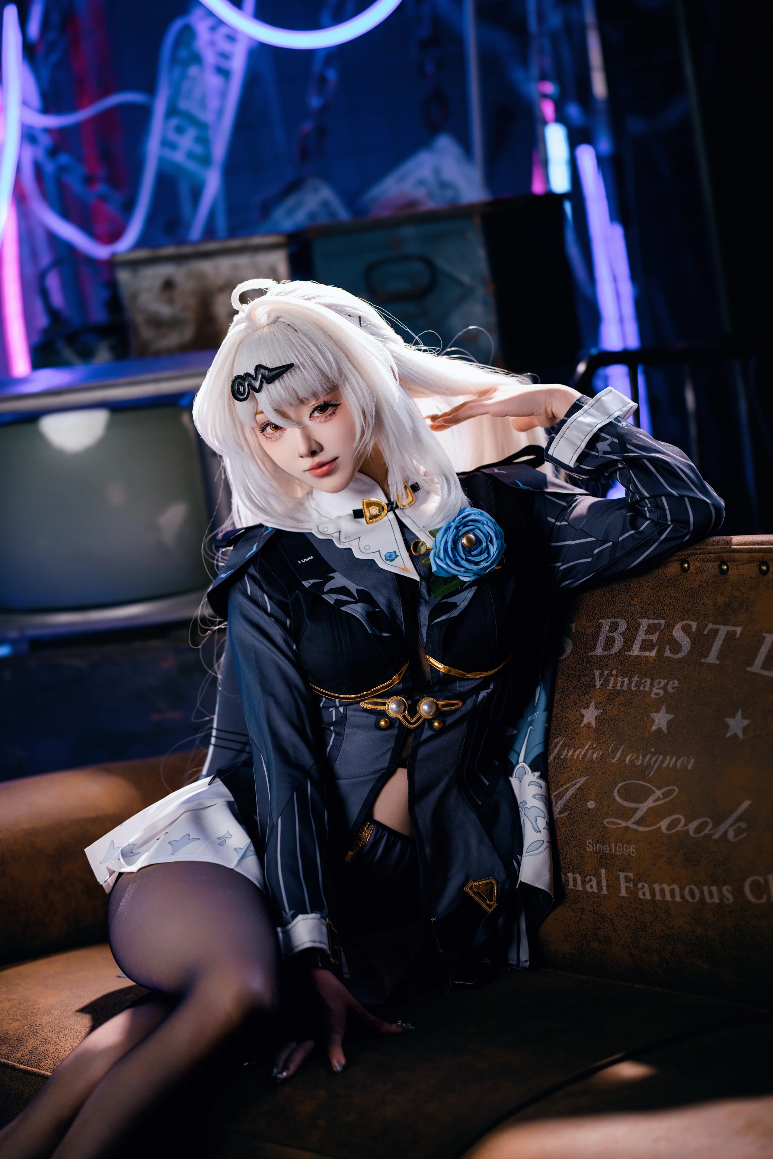 【仪玄cos】绝区零的以太与霓虹，废墟中的气场 - 第 3 张