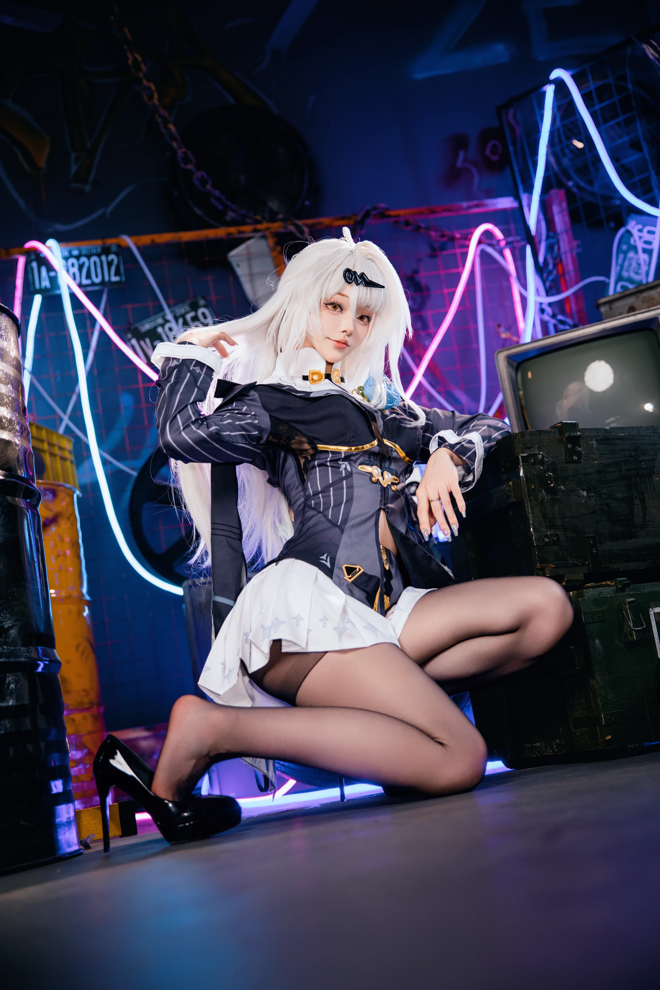 【仪玄cos】绝区零的以太与霓虹，废墟中的气场 - 第 4 张