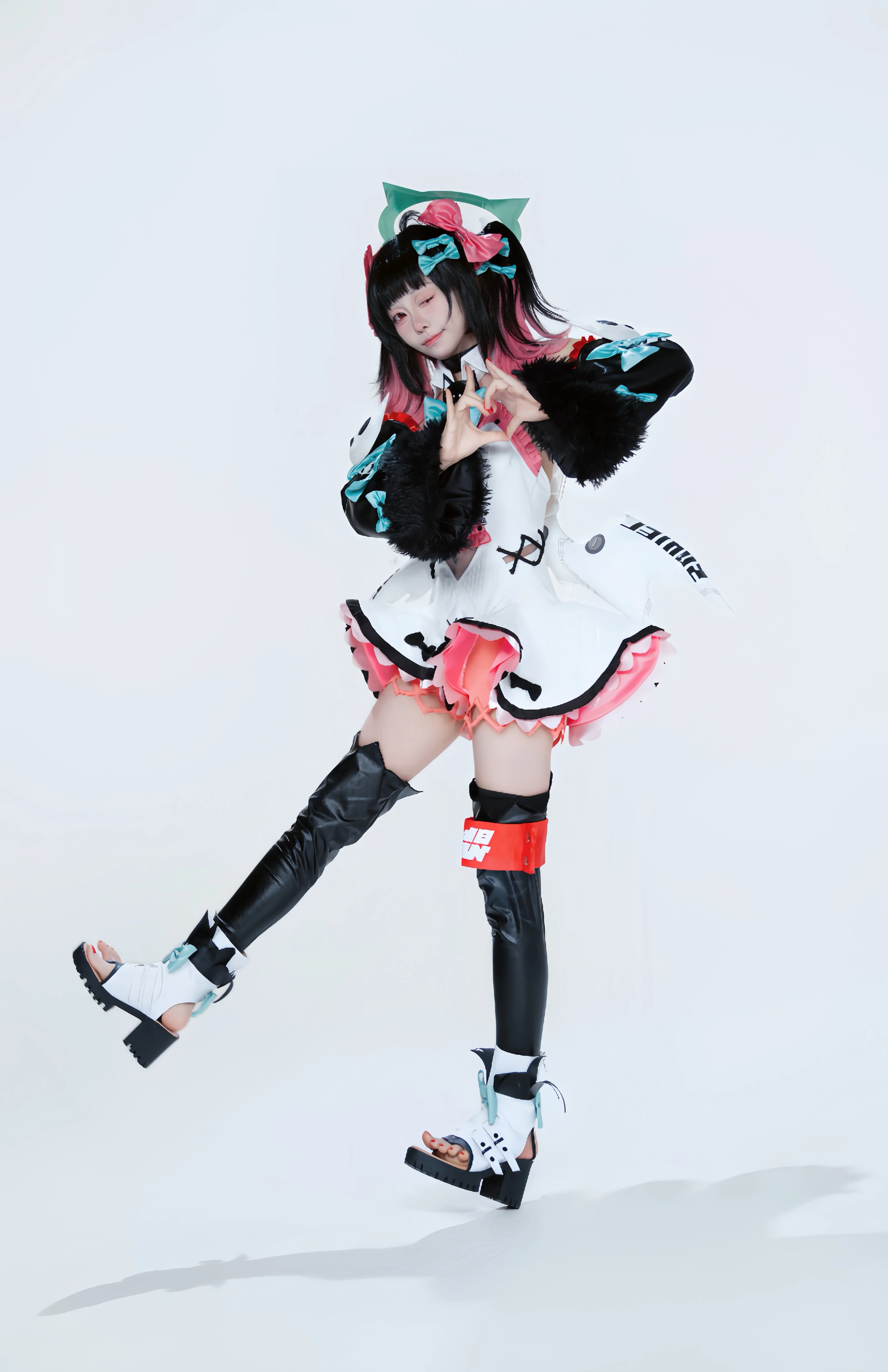 [Nangong Yu cosplay] Zenless Zone Zero Trio's Angels of Delusion, White Studio Texture Maxed Out - Image 4