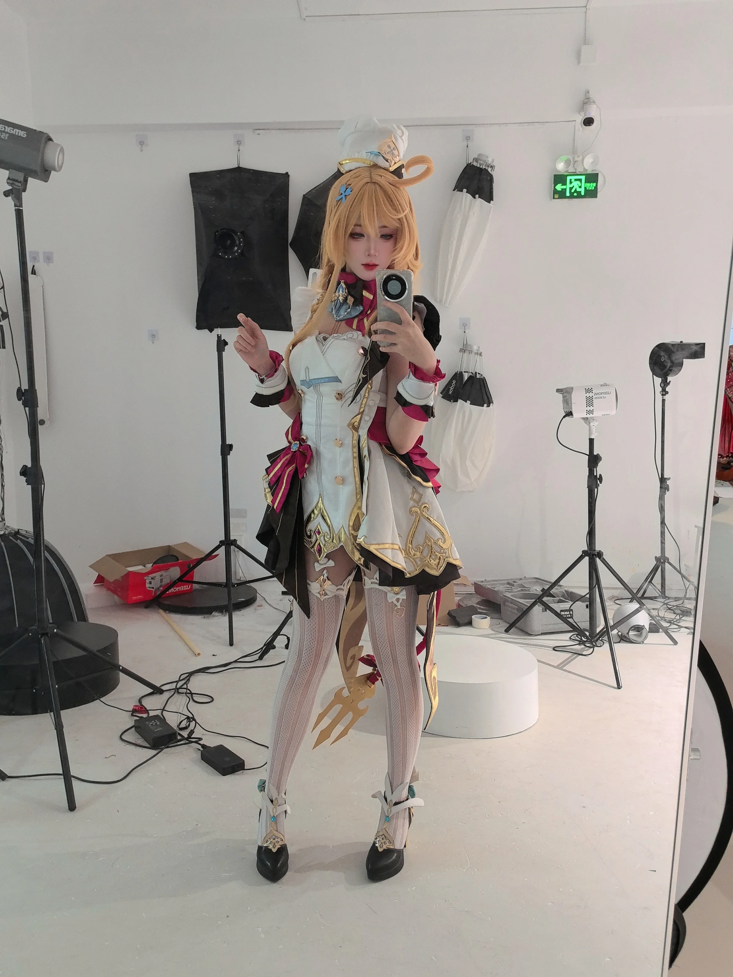 【爱可菲cos】原神甜点大师，摄影棚里的小厨娘 - 第 3 张