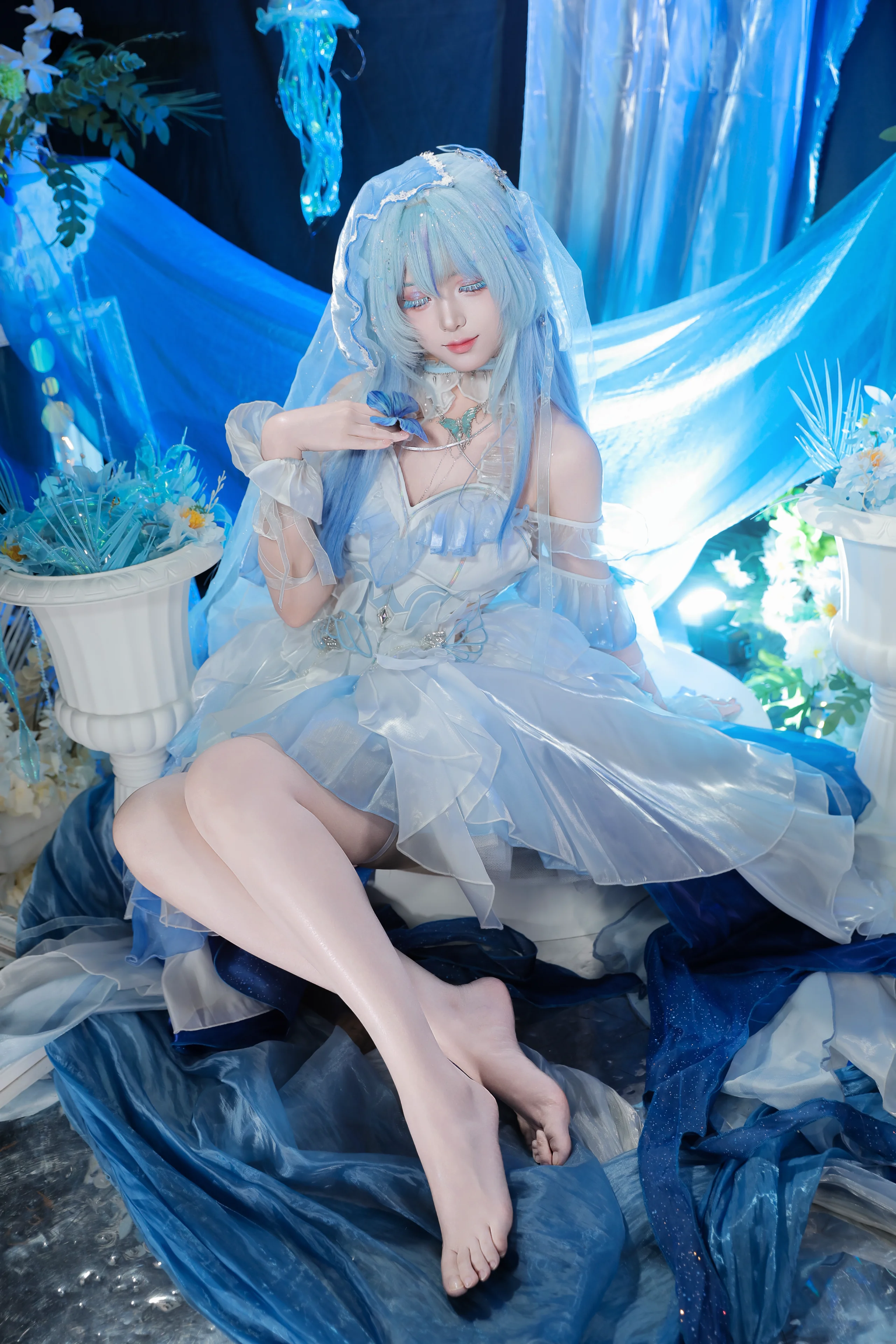 【守岸人cos】鸣潮里的一抹清冷水色，以蝶为引 - 第 1 张