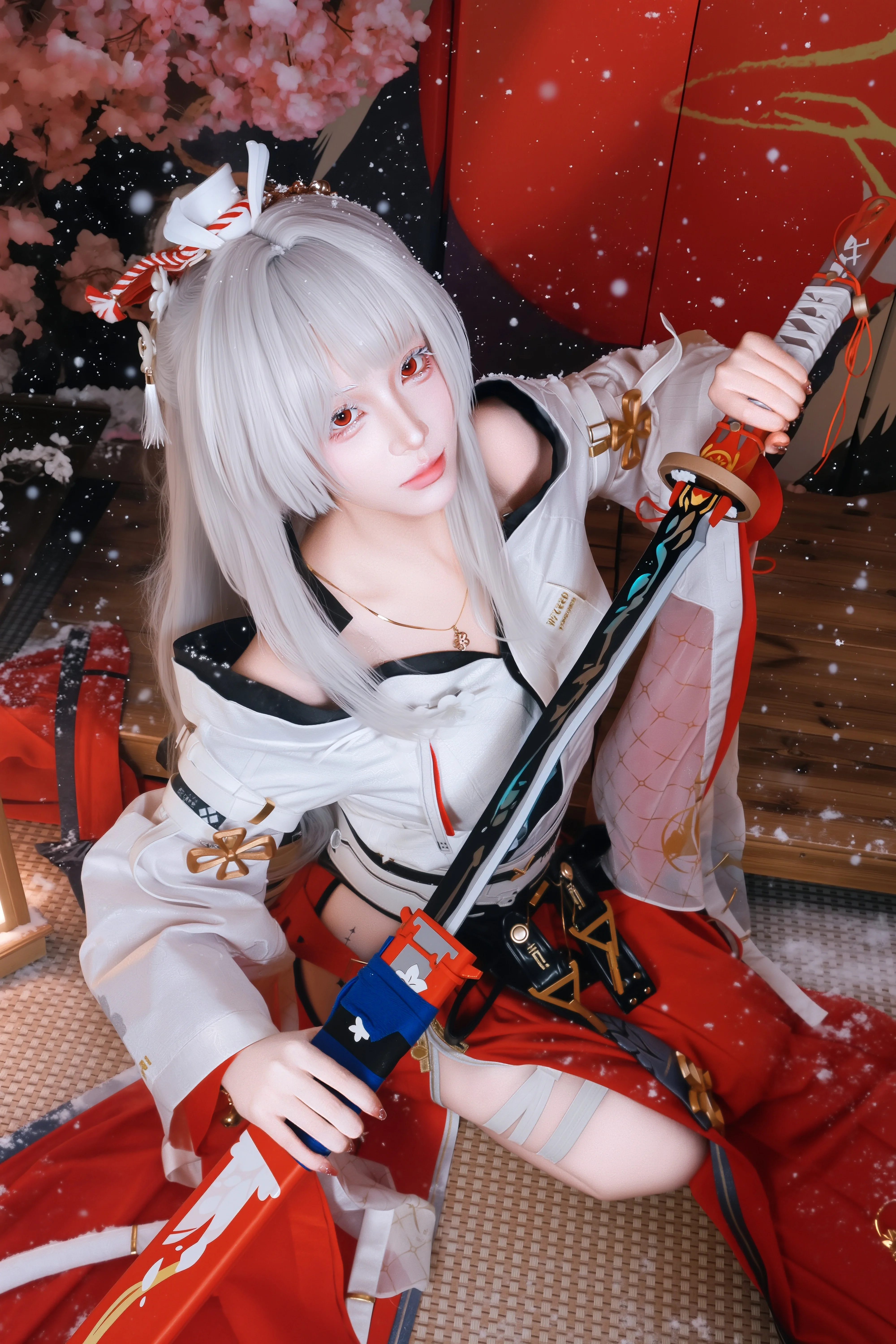【绯雪cos】鸣潮里的雪中红影 - 第 5 张