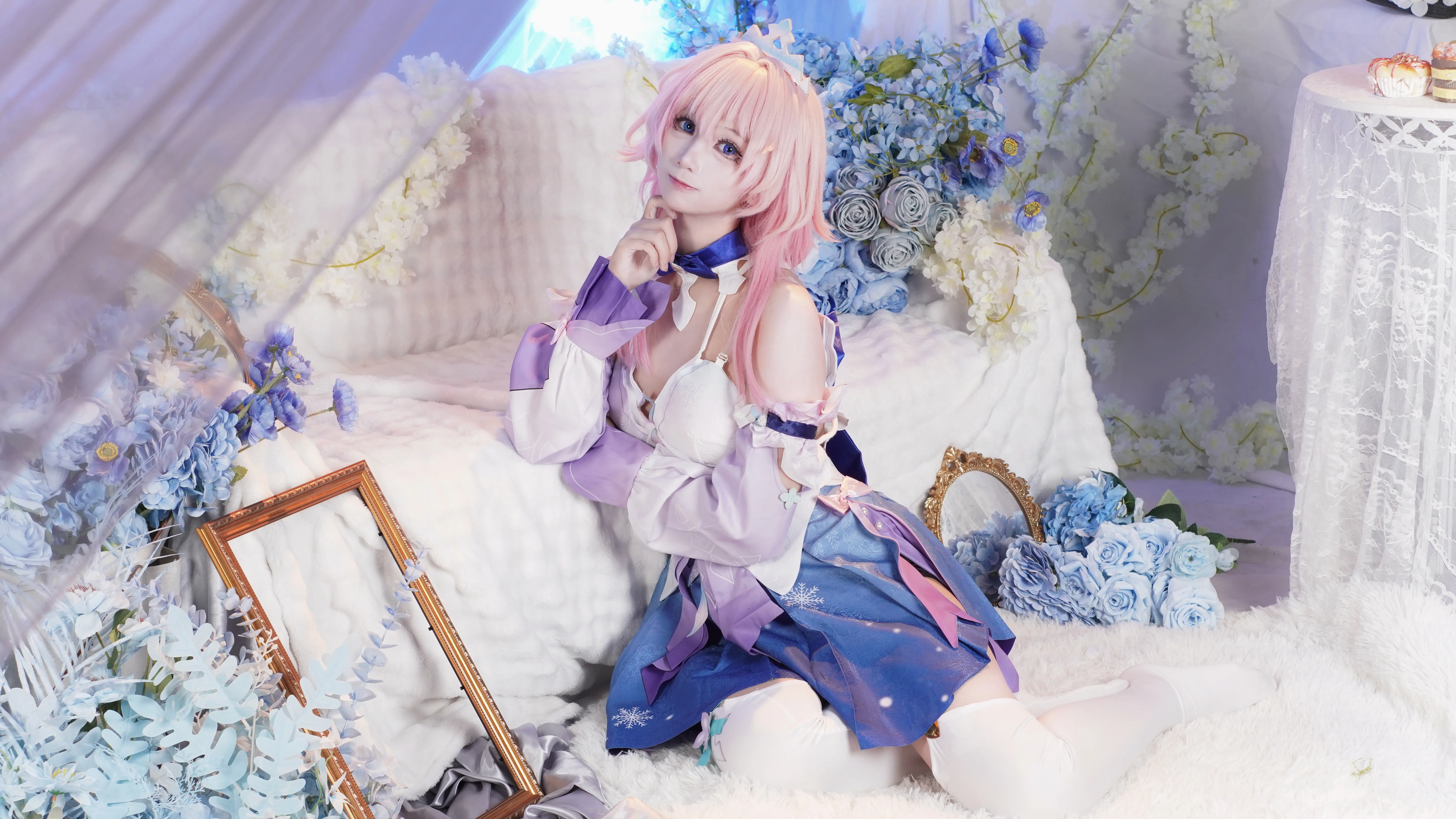 [March 7th cosplay] The Six-Phased Ice Girl in Honkai: Star Rail - Image 2