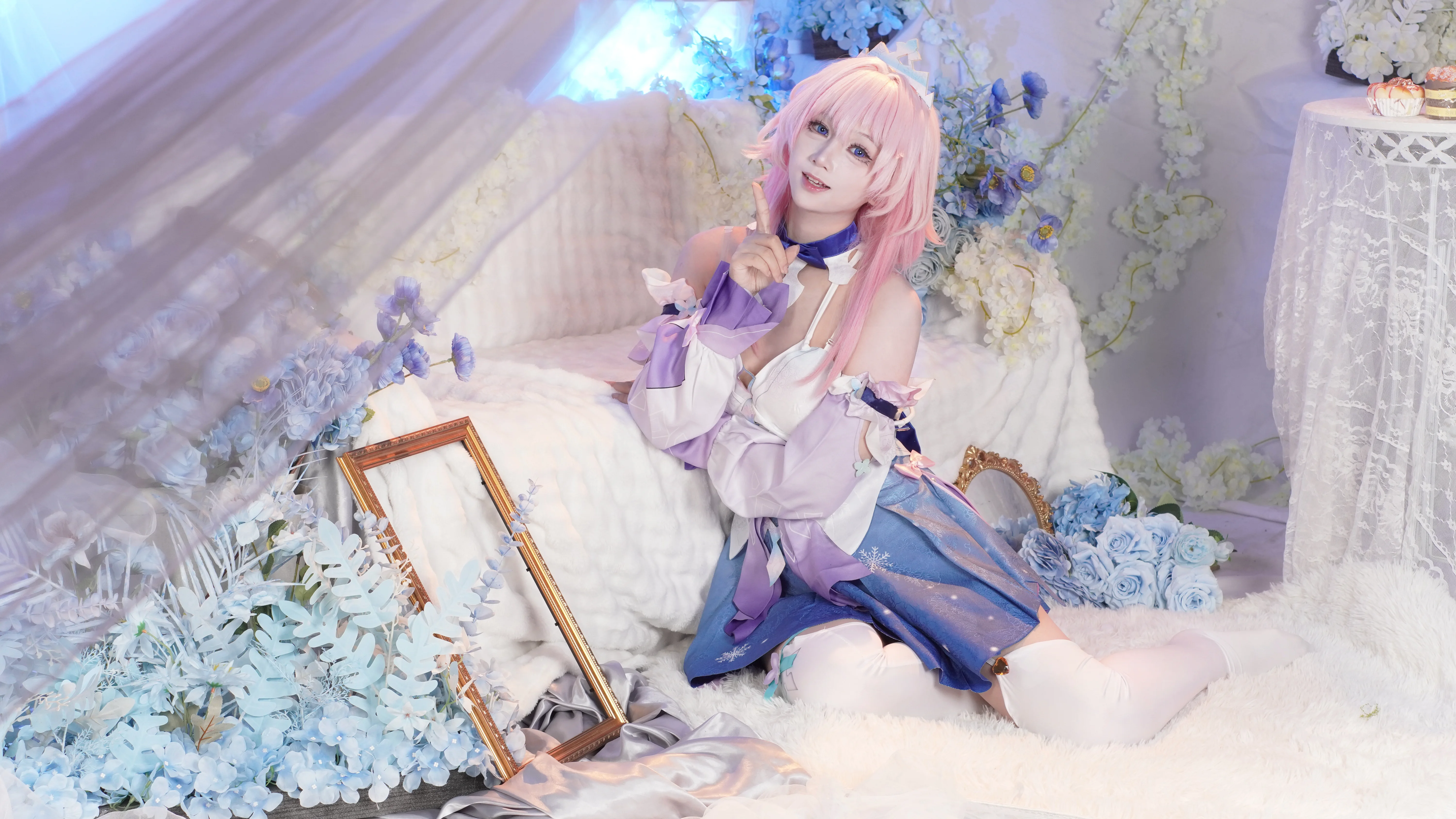 [March 7th cosplay] The Six-Phased Ice Girl in Honkai: Star Rail - Image 3