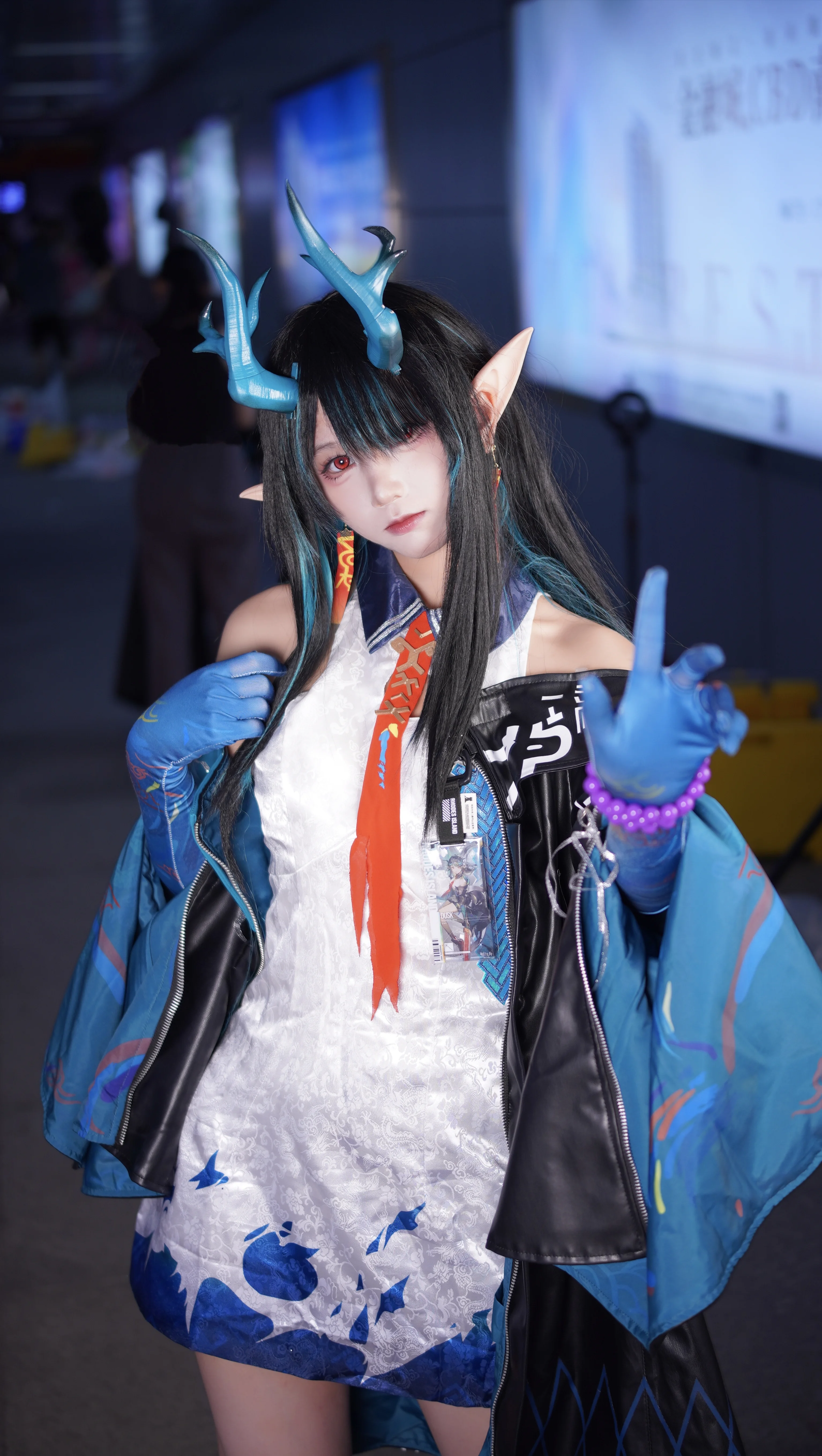 【アークナイツ シーコスプレ】青白の配色とレザージャケットの組み合わせによる質感再現