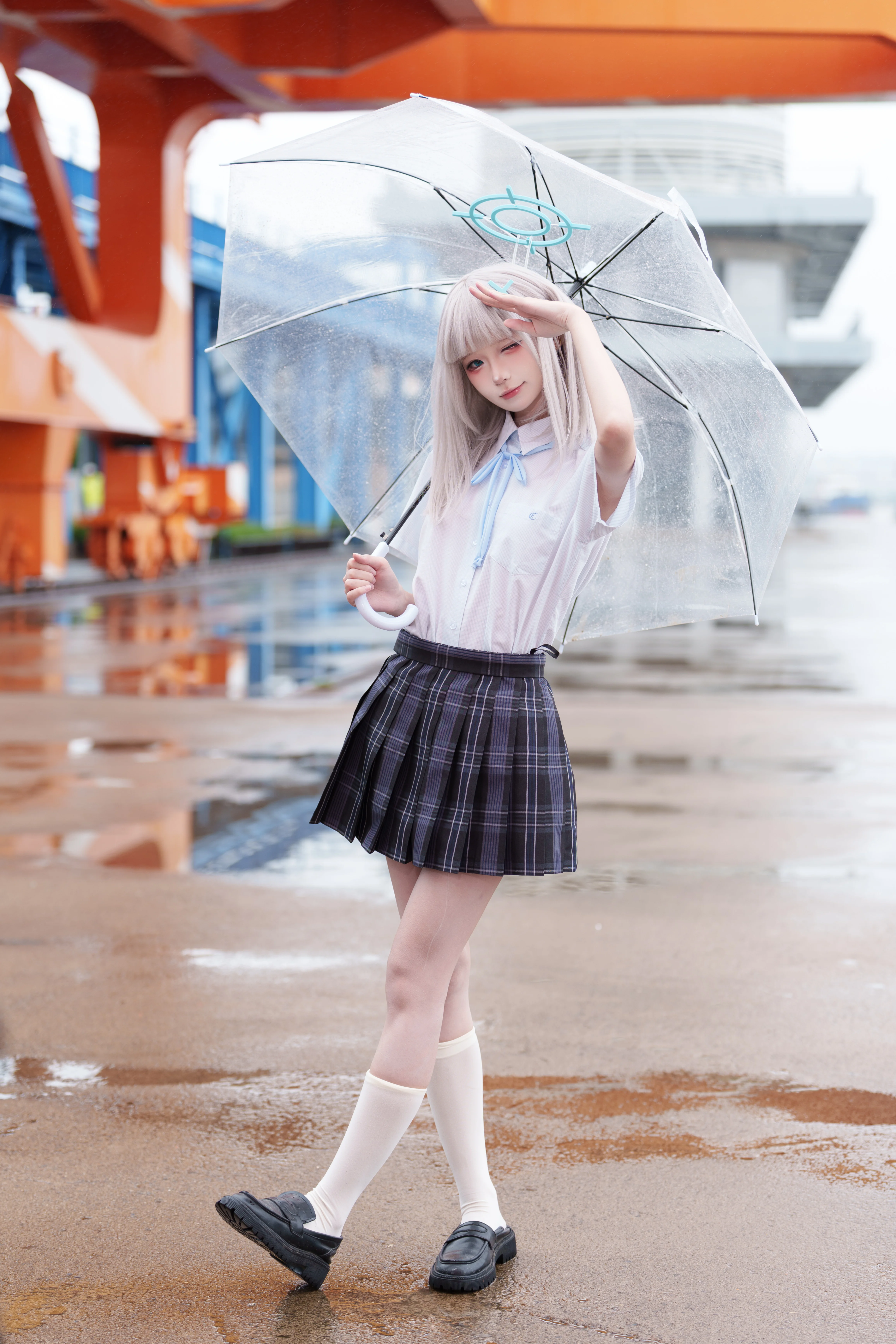 【砂狼白子cos】《蔚蓝档案》雨中的清冷氛围