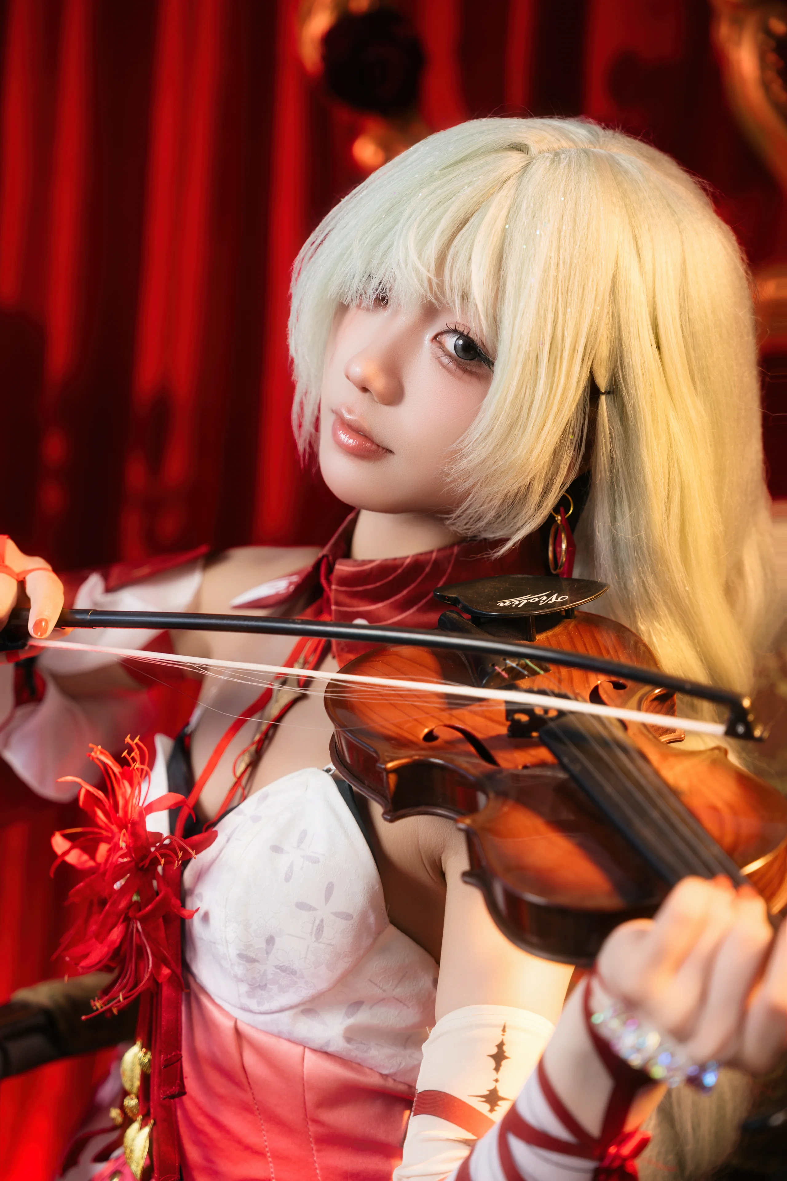 【フローヴァ コスプレ】鳴潮に響く赤と白、無音のフーガ楽章 - 8 枚目