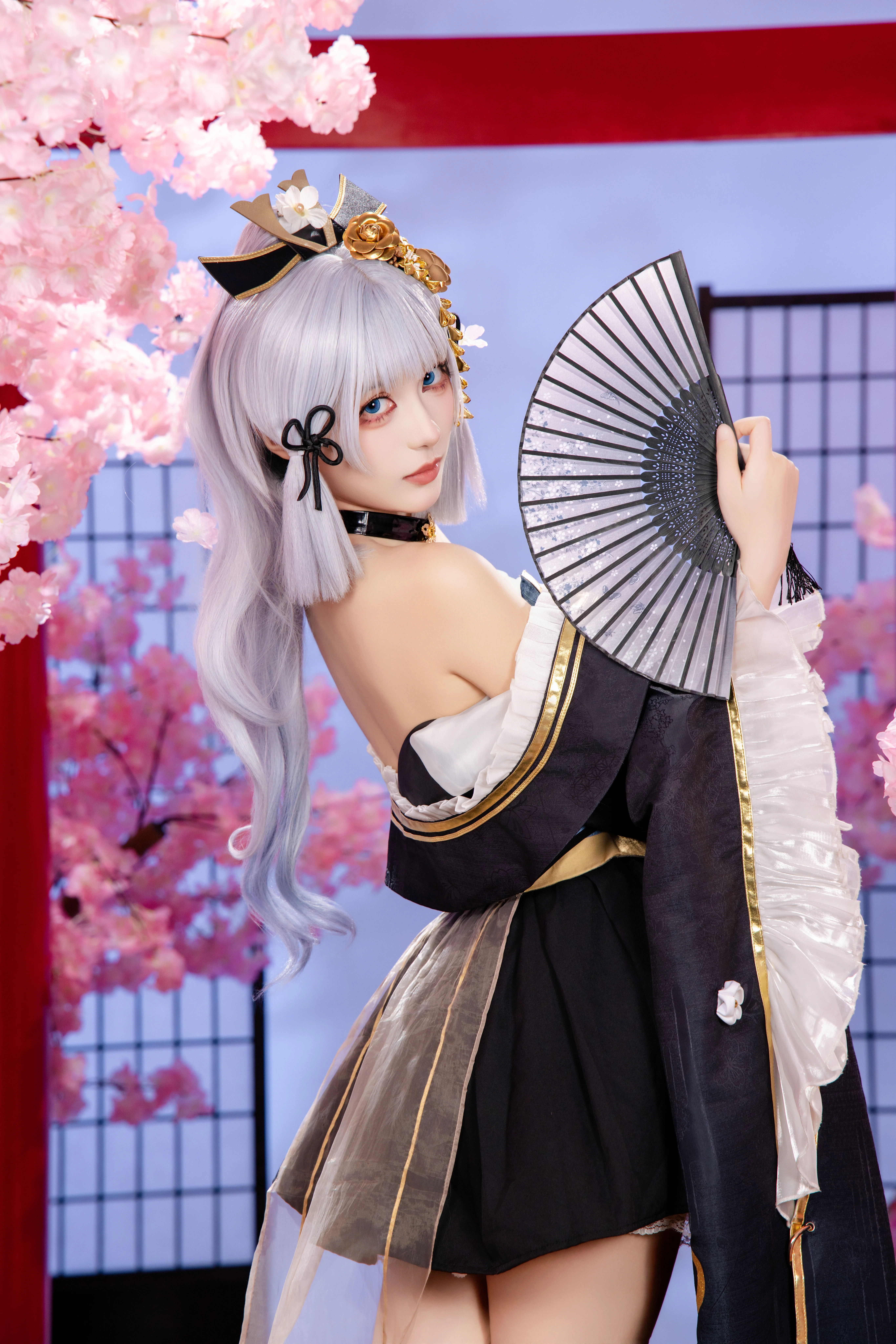 【神里绫华cos】樱花树下的和风改良造型与蓝瞳回眸 - 第 2 张