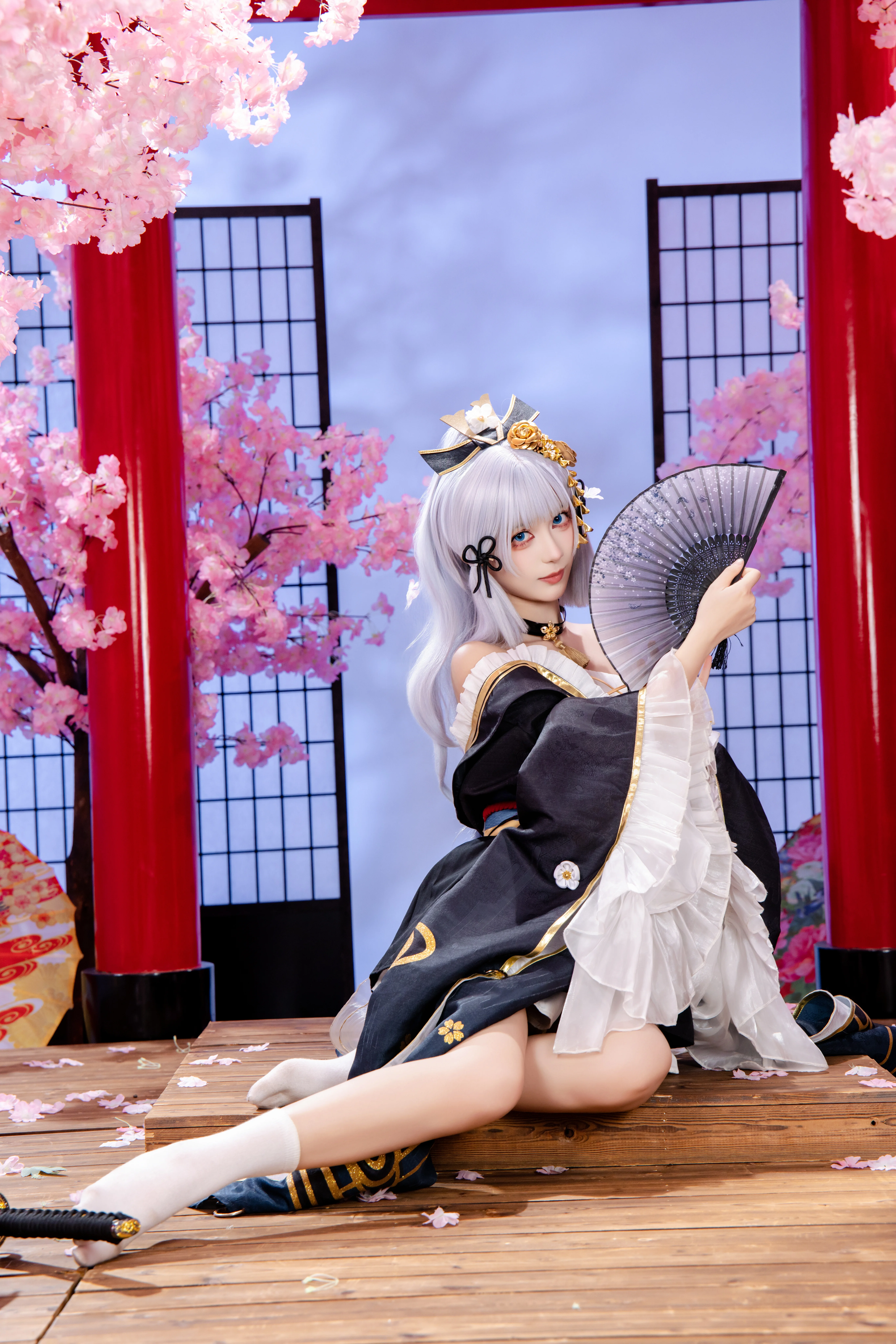 【神里绫华cos】樱花树下的和风改良造型与蓝瞳回眸 - 第 6 张