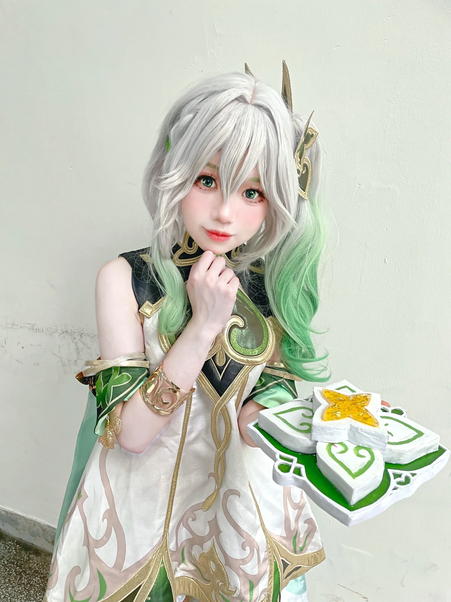 【纳西妲cos】收到亲友亲手做的哈瓦玛玛兹，漫展日常记录 - 第 3 张