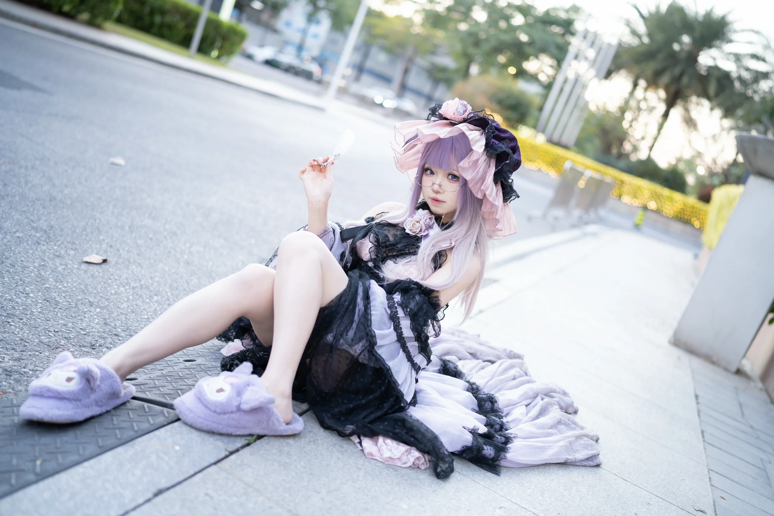 【パチュリー コスプレ】東方Project初物語アニメイベントDay3イベント写真、紫黒レースの轻装旅 - 9 枚目