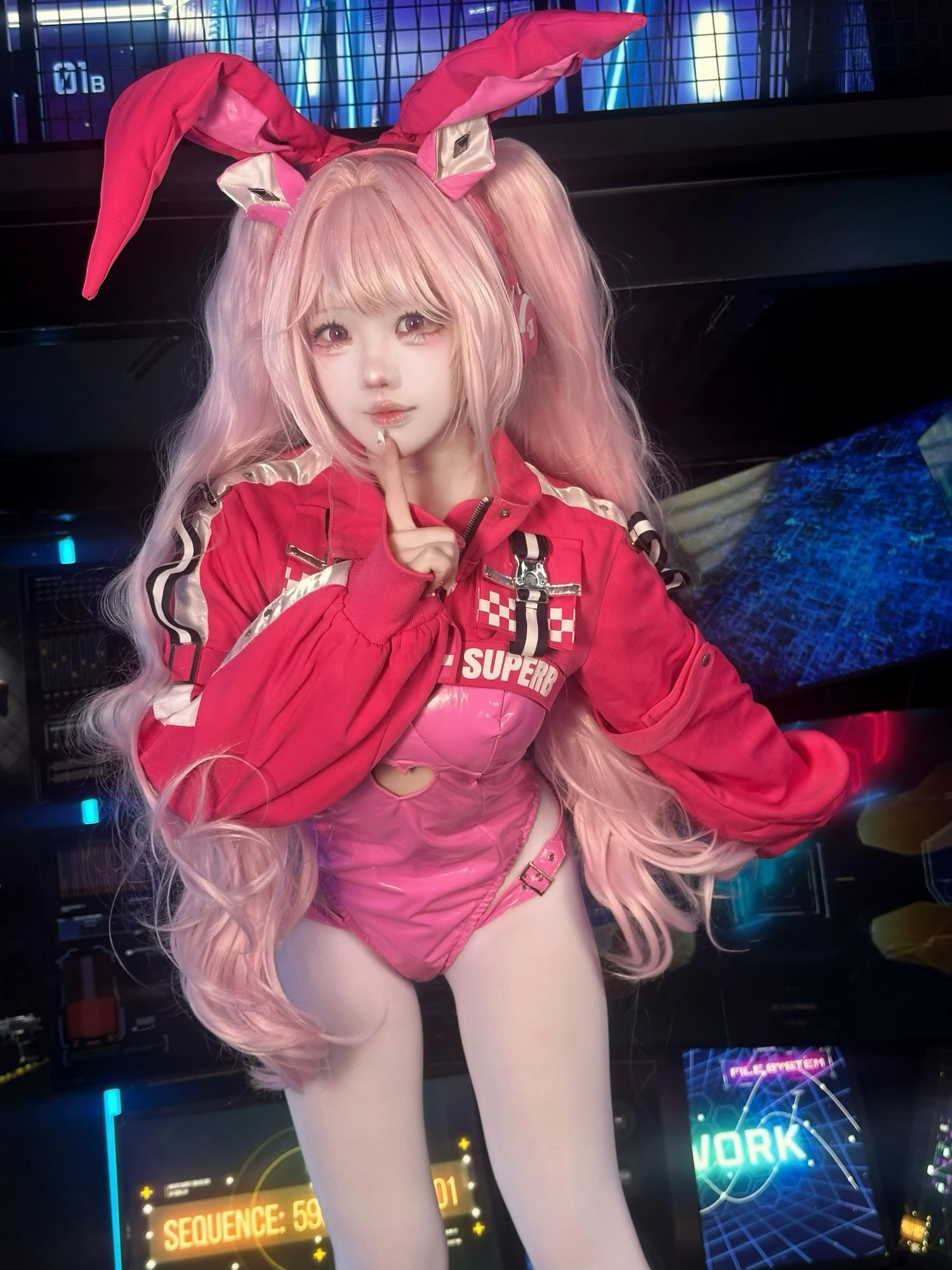 【愛麗絲cos】nikke勝利女神，賽博街道的粉色狙擊手 - 第 2 張